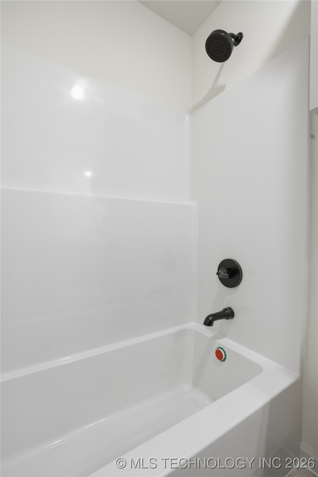 3821 W Edgewater Court