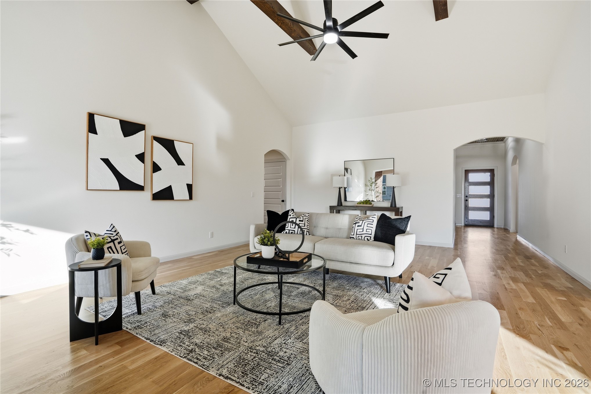 3821 W Edgewater Court