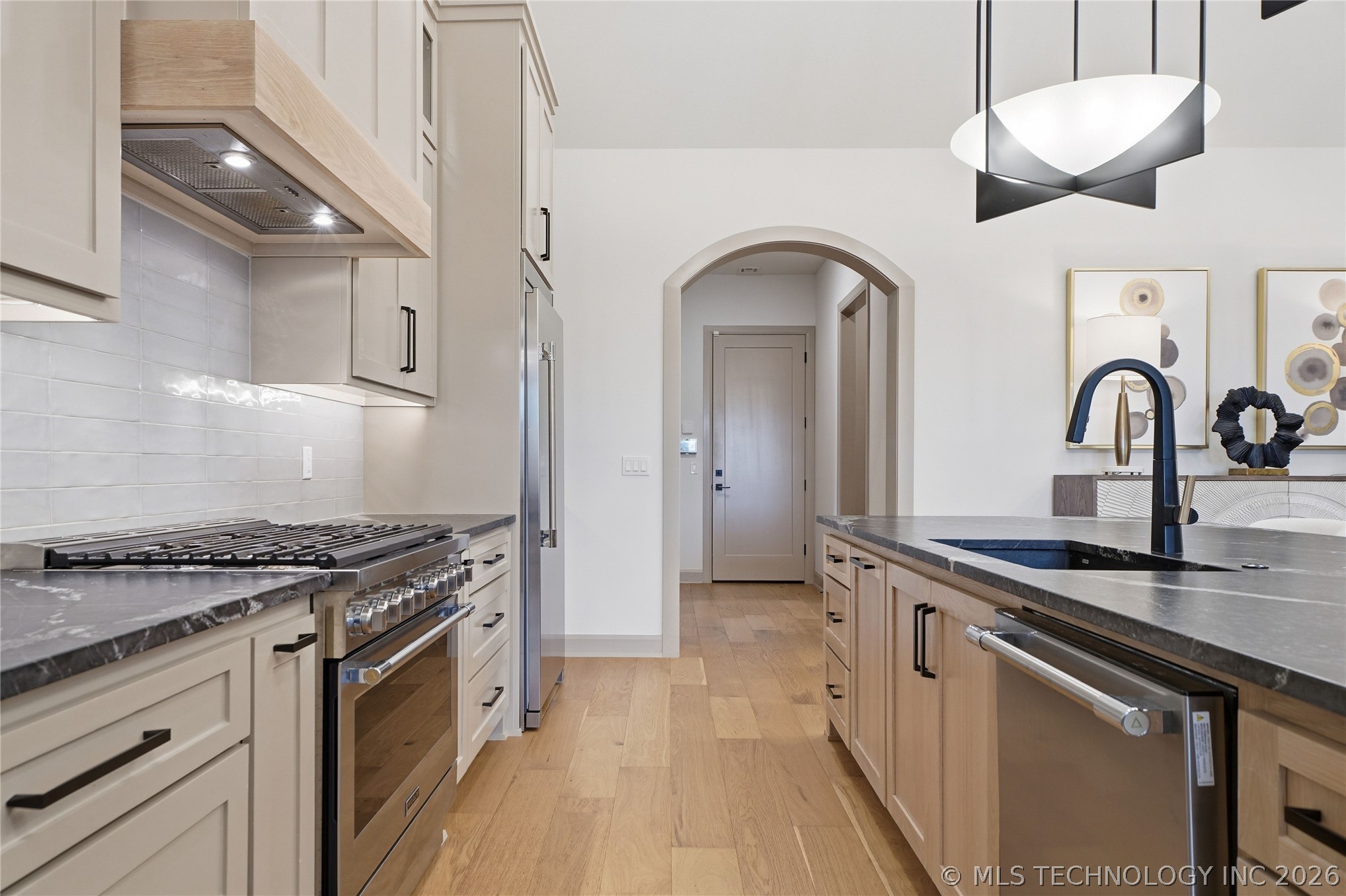 12011 S Vandalia Avenue