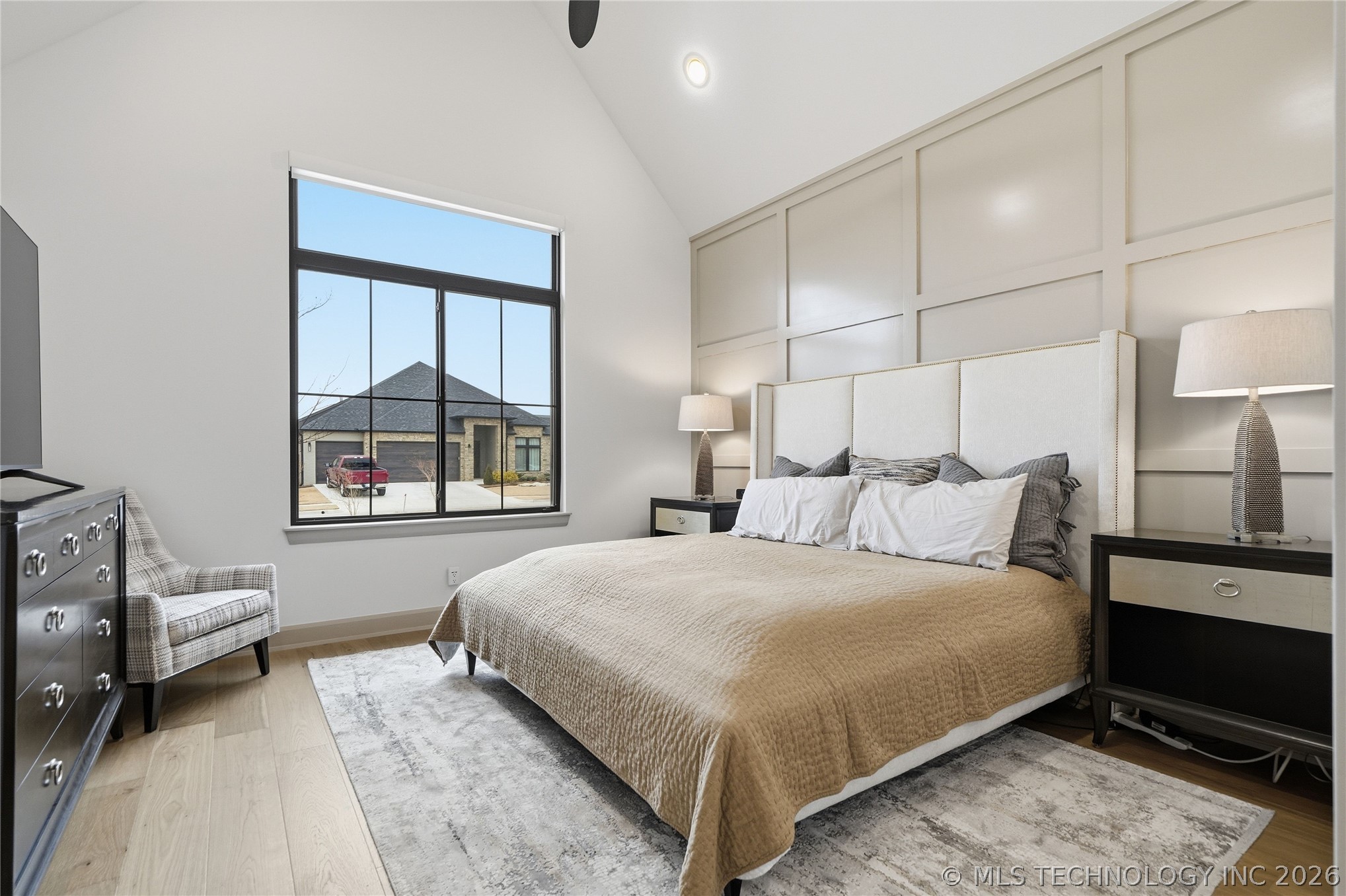 12011 S Vandalia Avenue