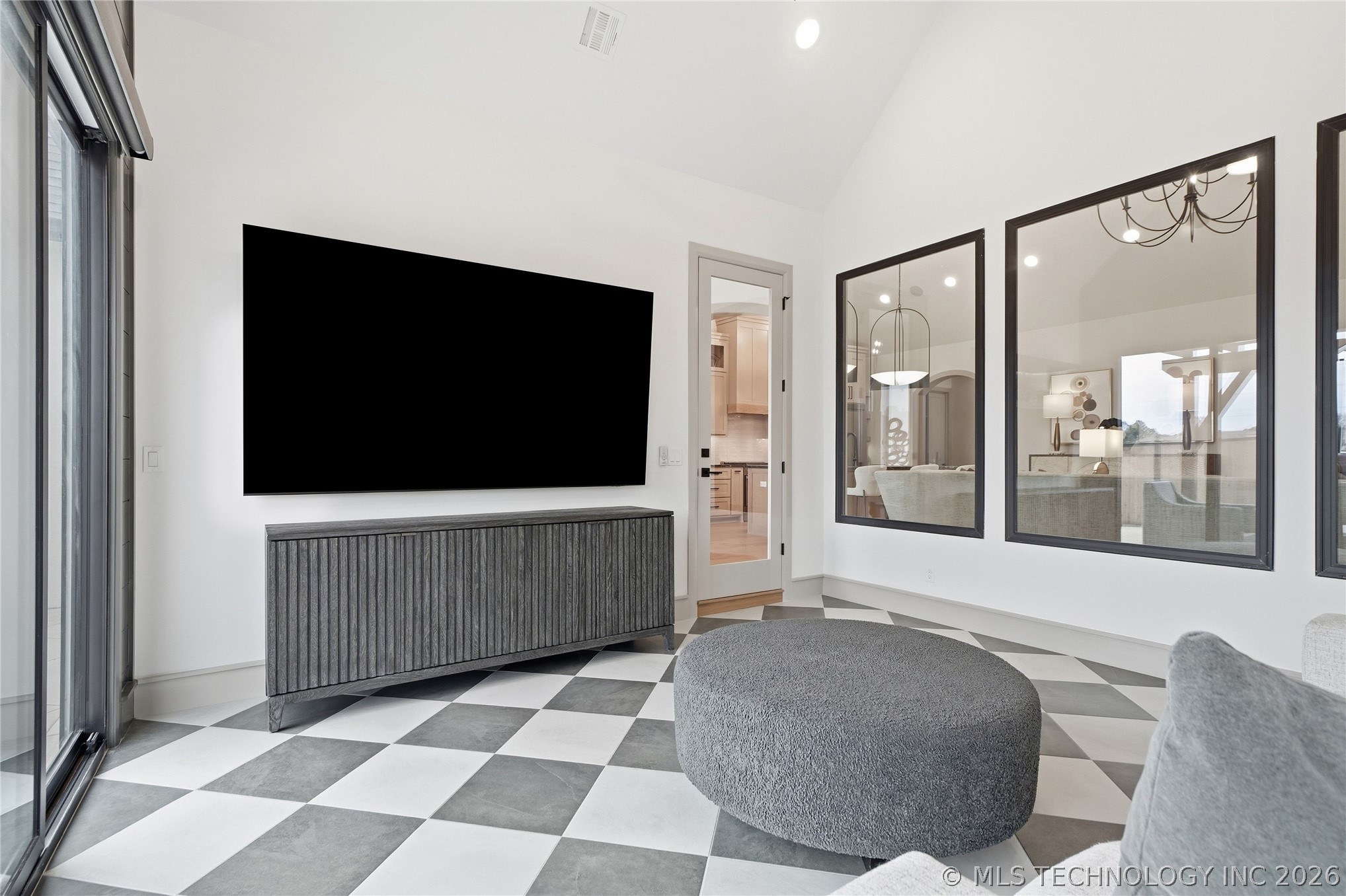 12011 S Vandalia Avenue