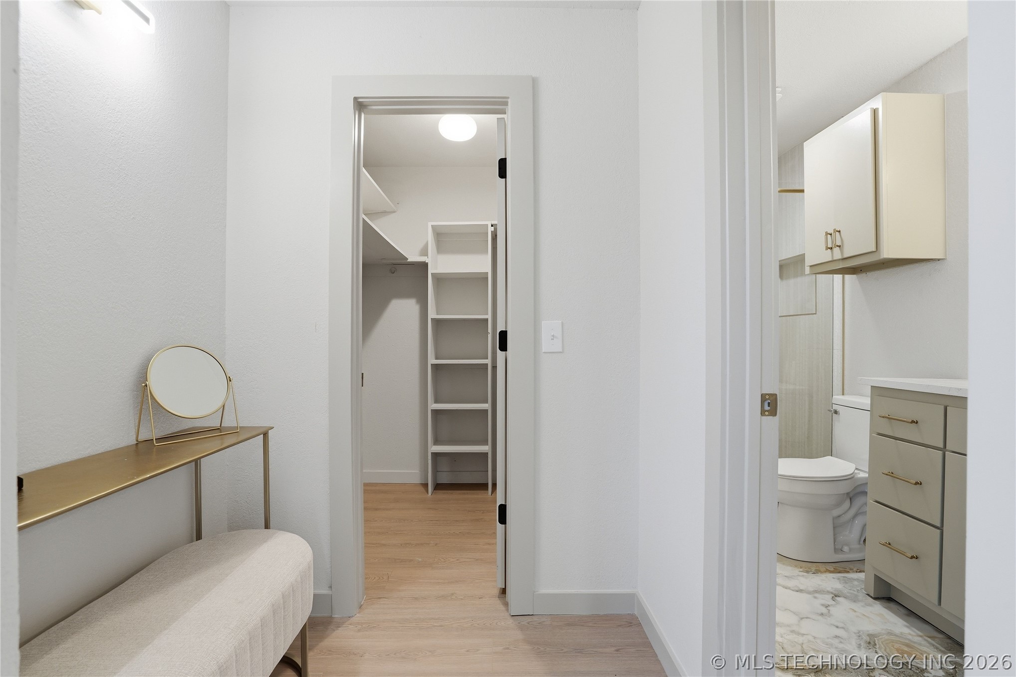 1122 S Division Street