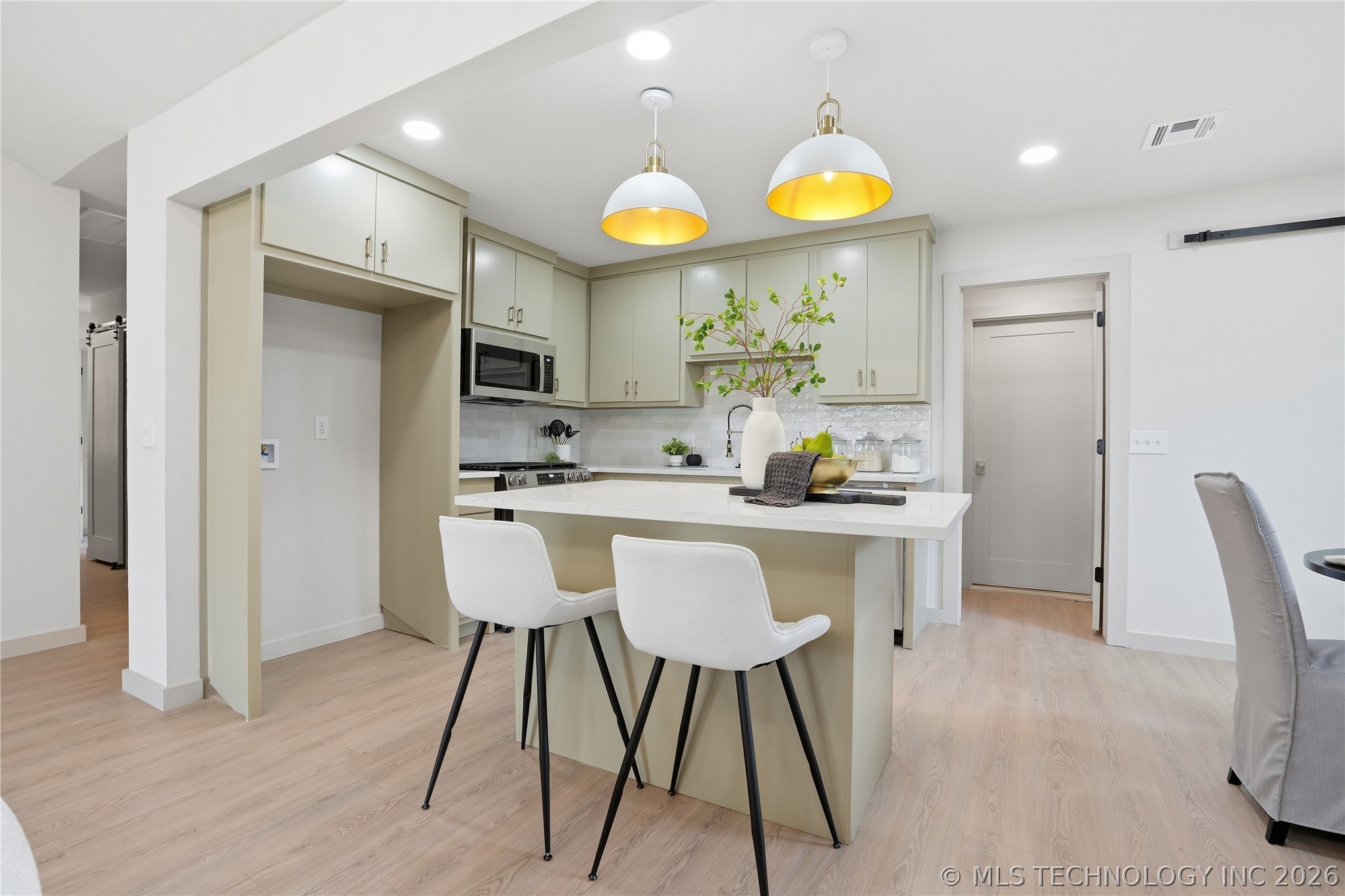 1122 S Division Street