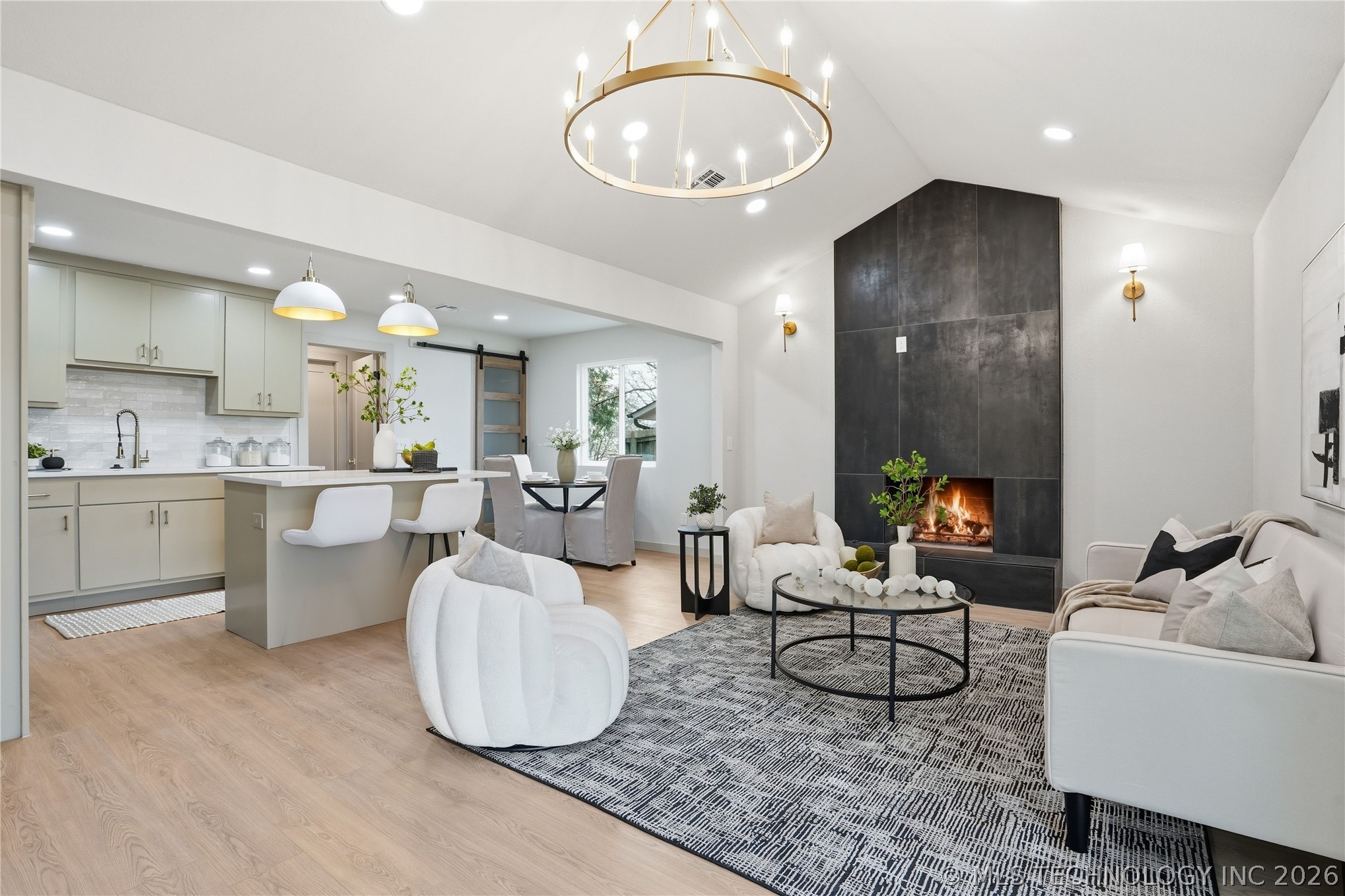 1122 S Division Street