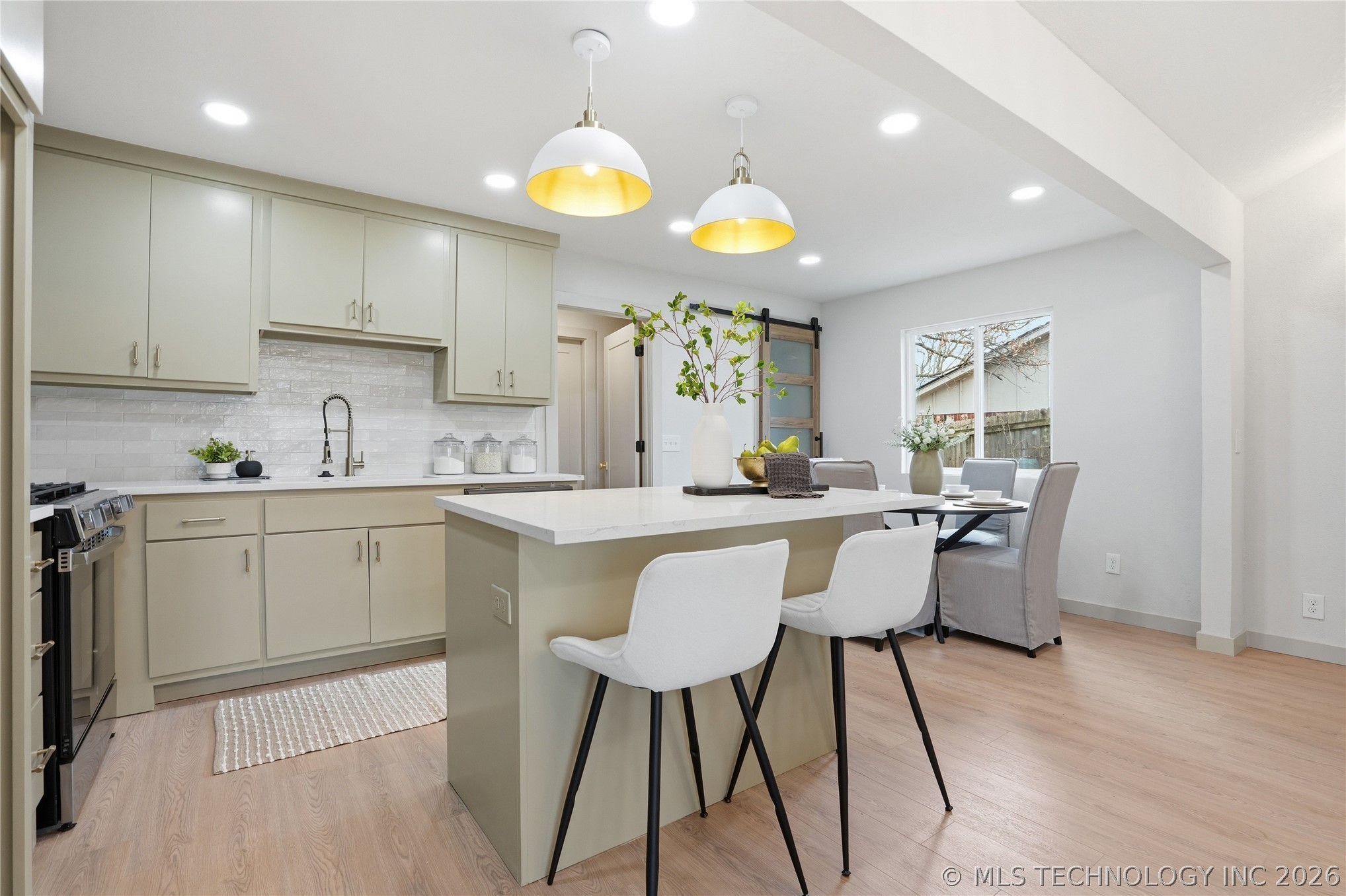 1122 S Division Street