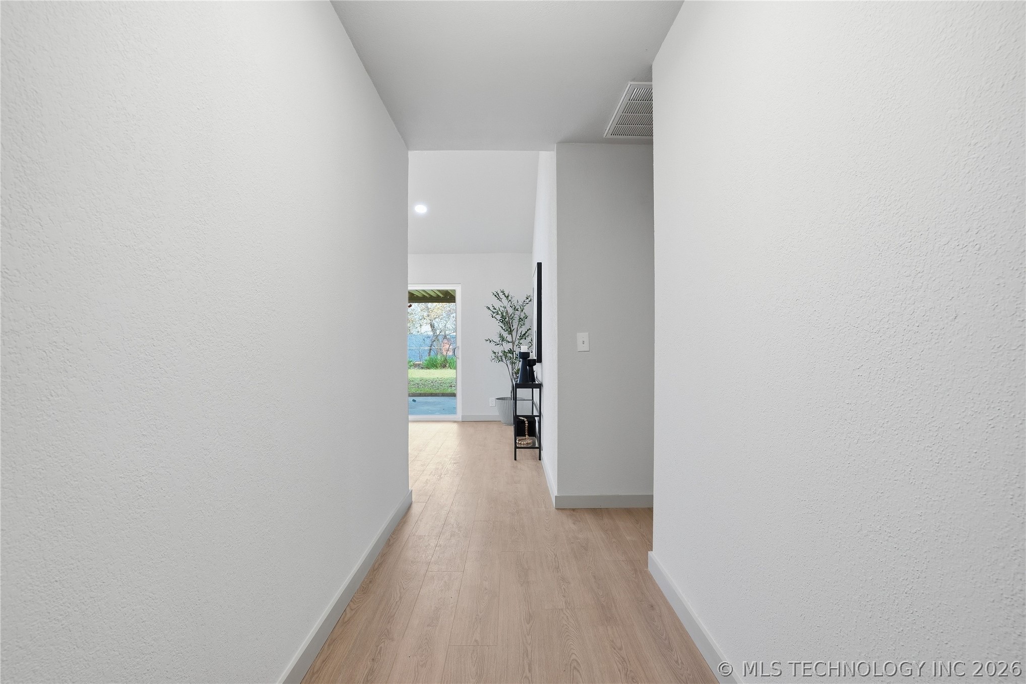 1122 S Division Street