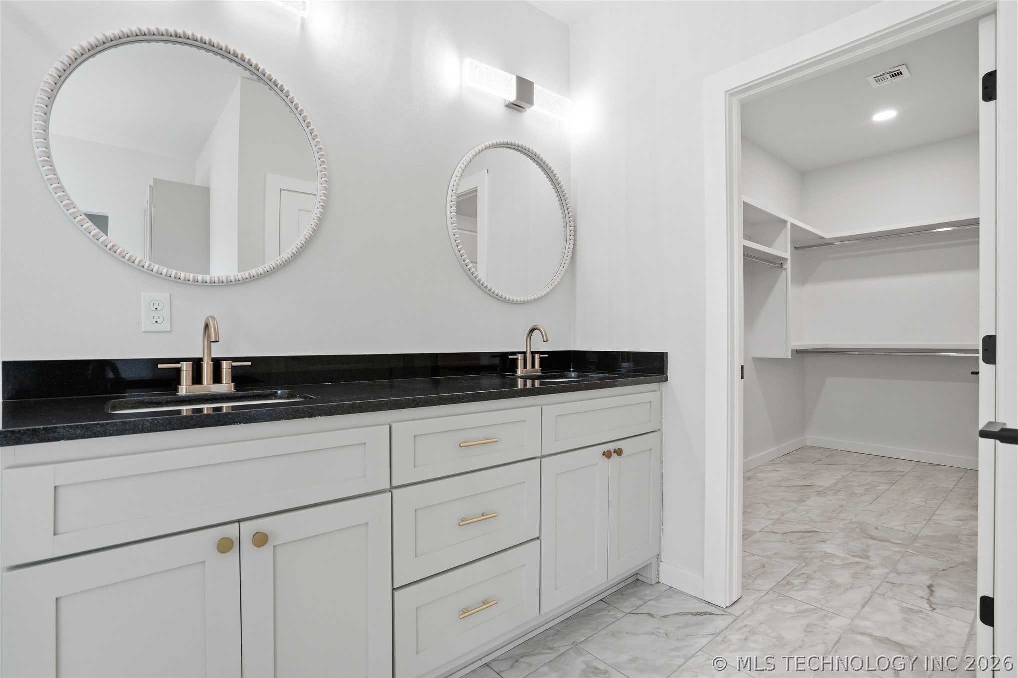 9545 N Cincinnati Street