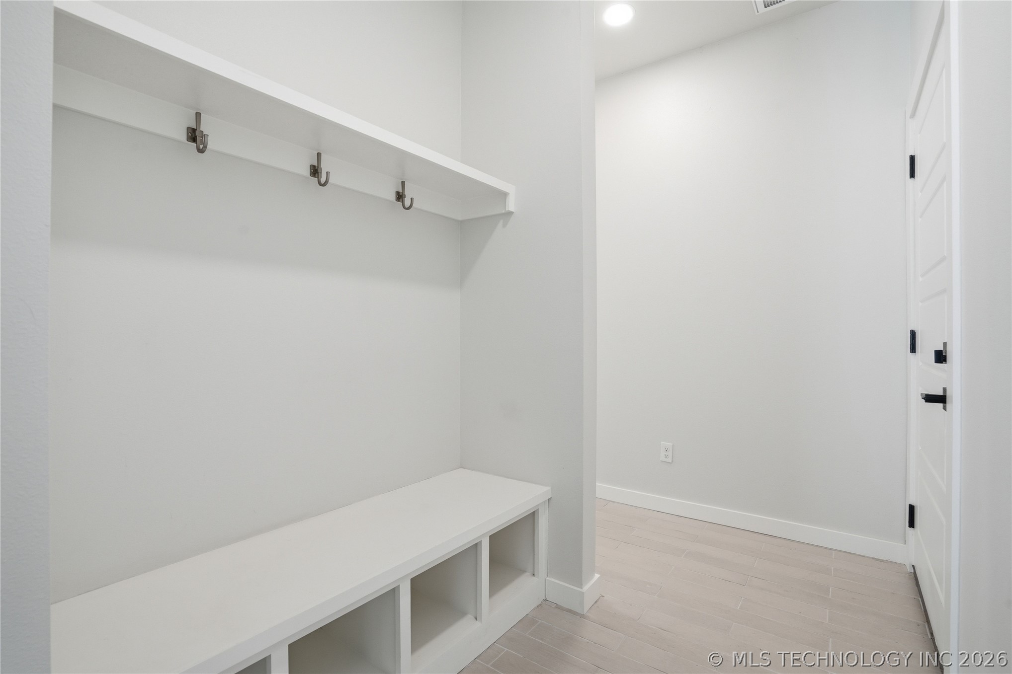 9545 N Cincinnati Street