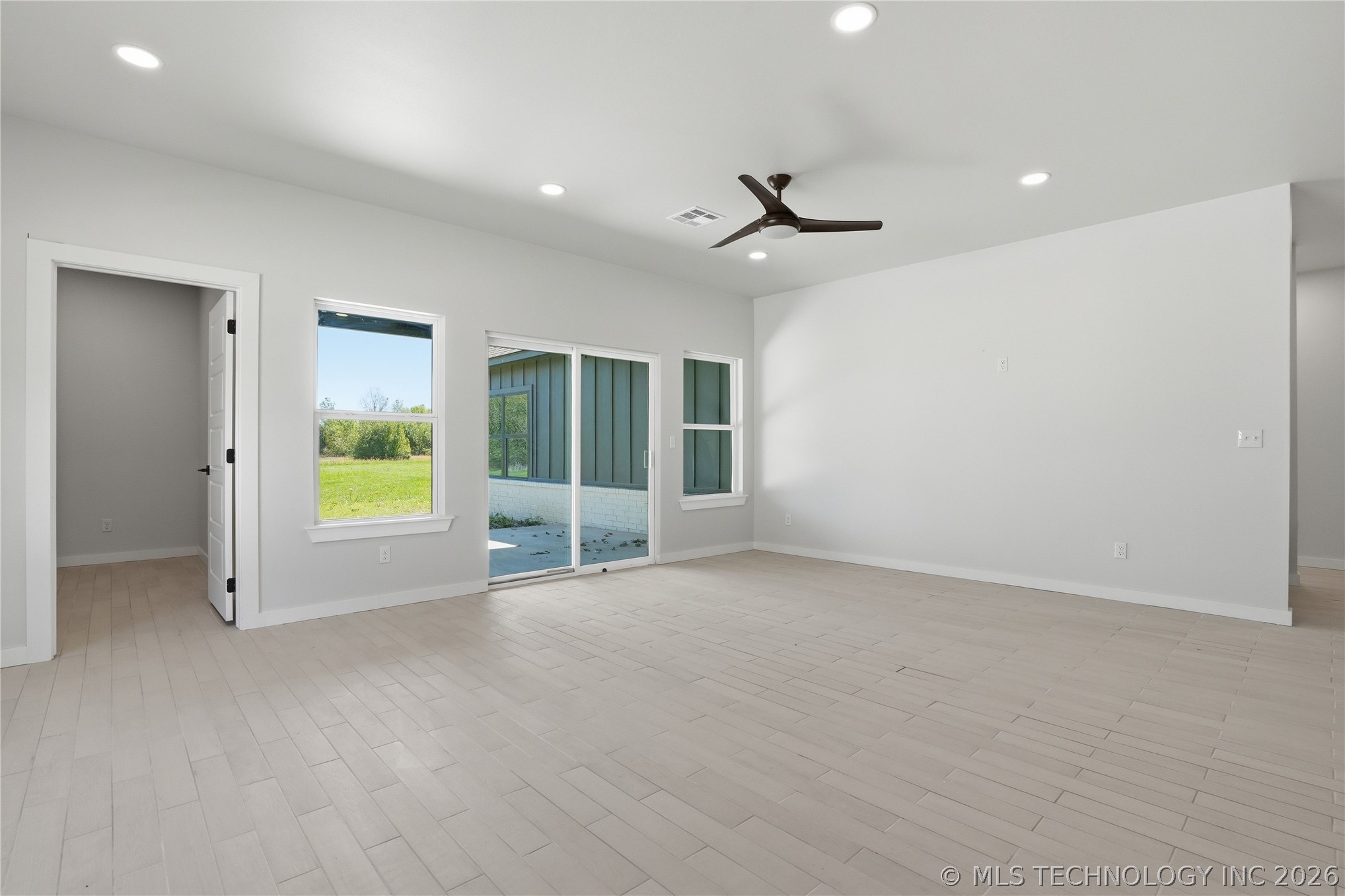 9545 N Cincinnati Street