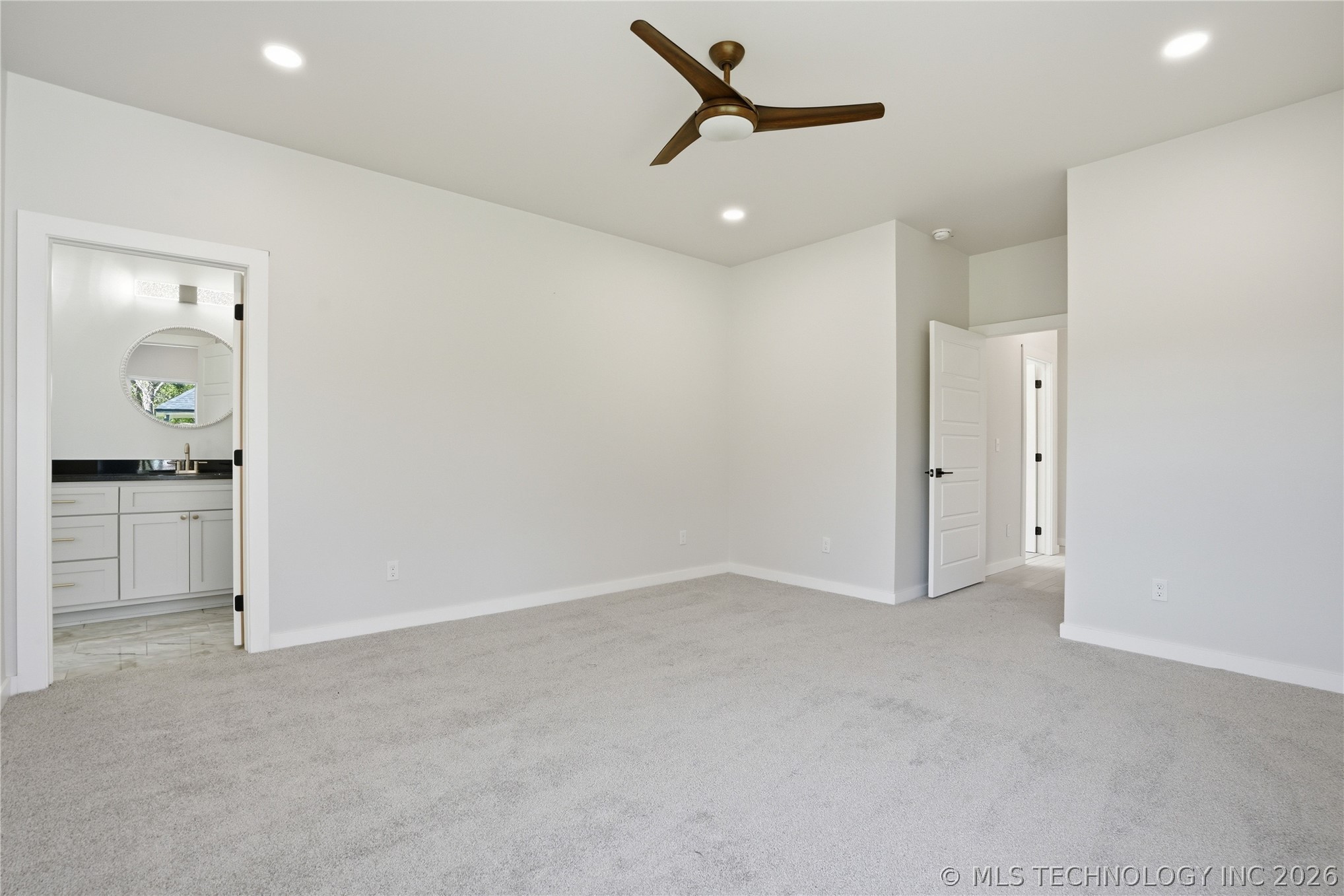 9545 N Cincinnati Street