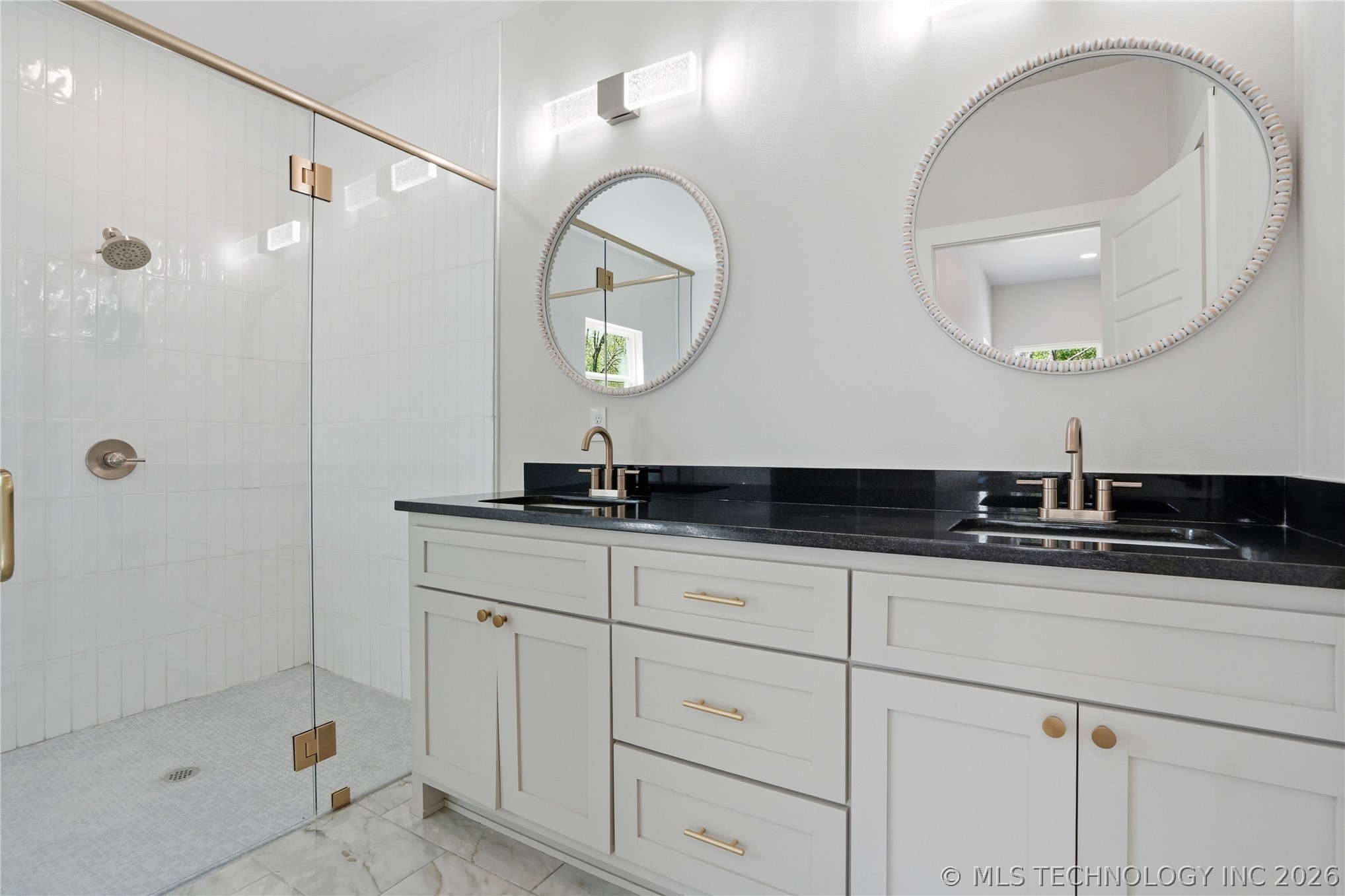 9545 N Cincinnati Street