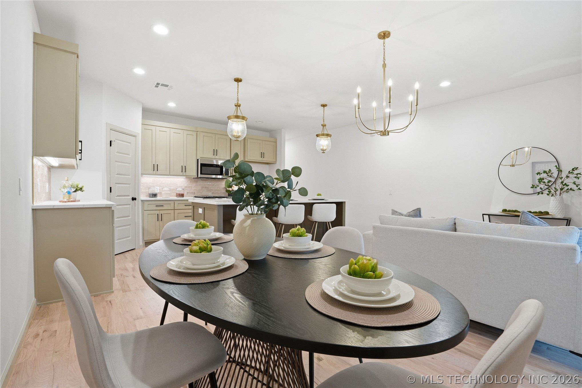 1414 E University Avenue