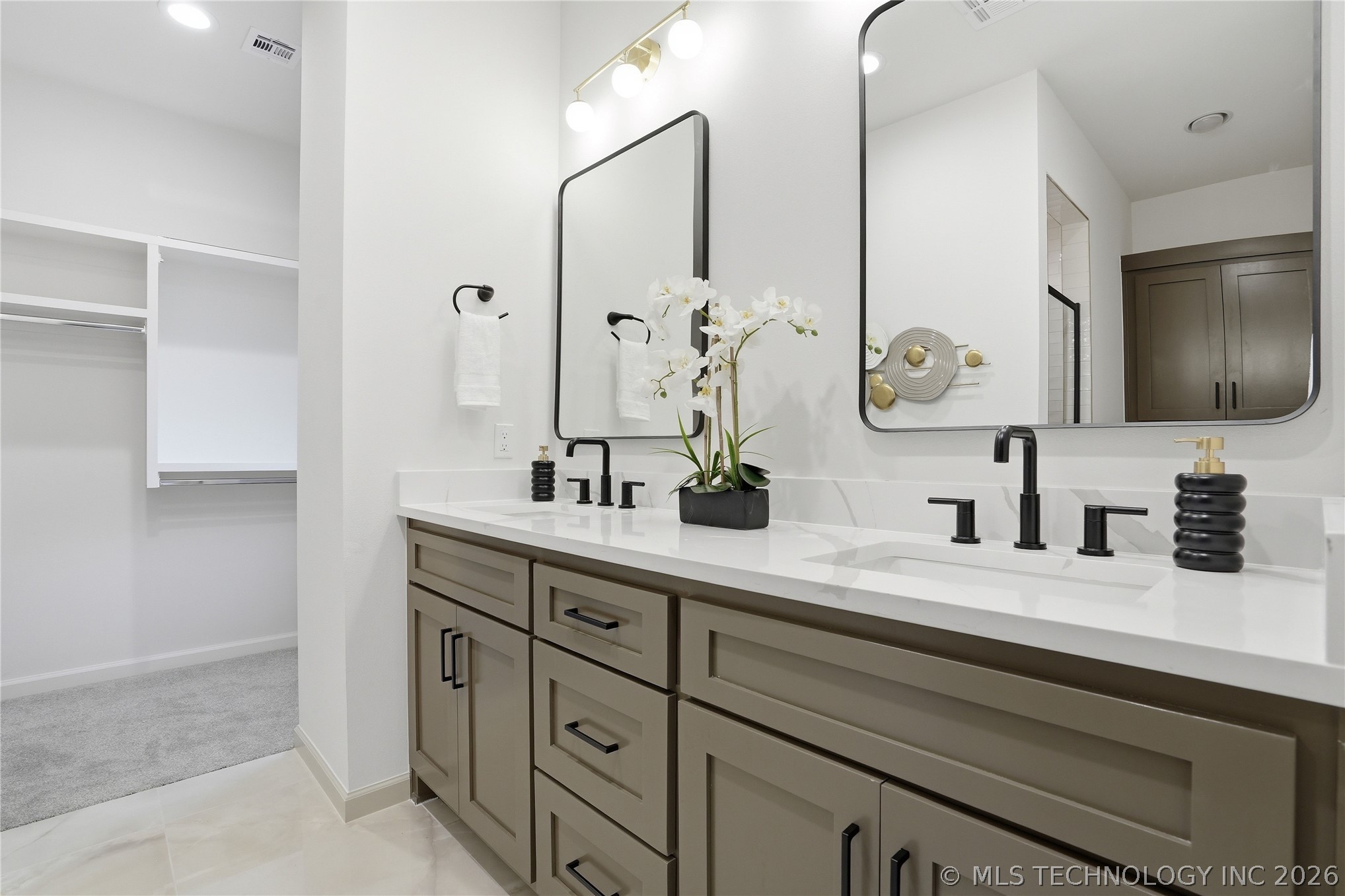 1414 E University Avenue