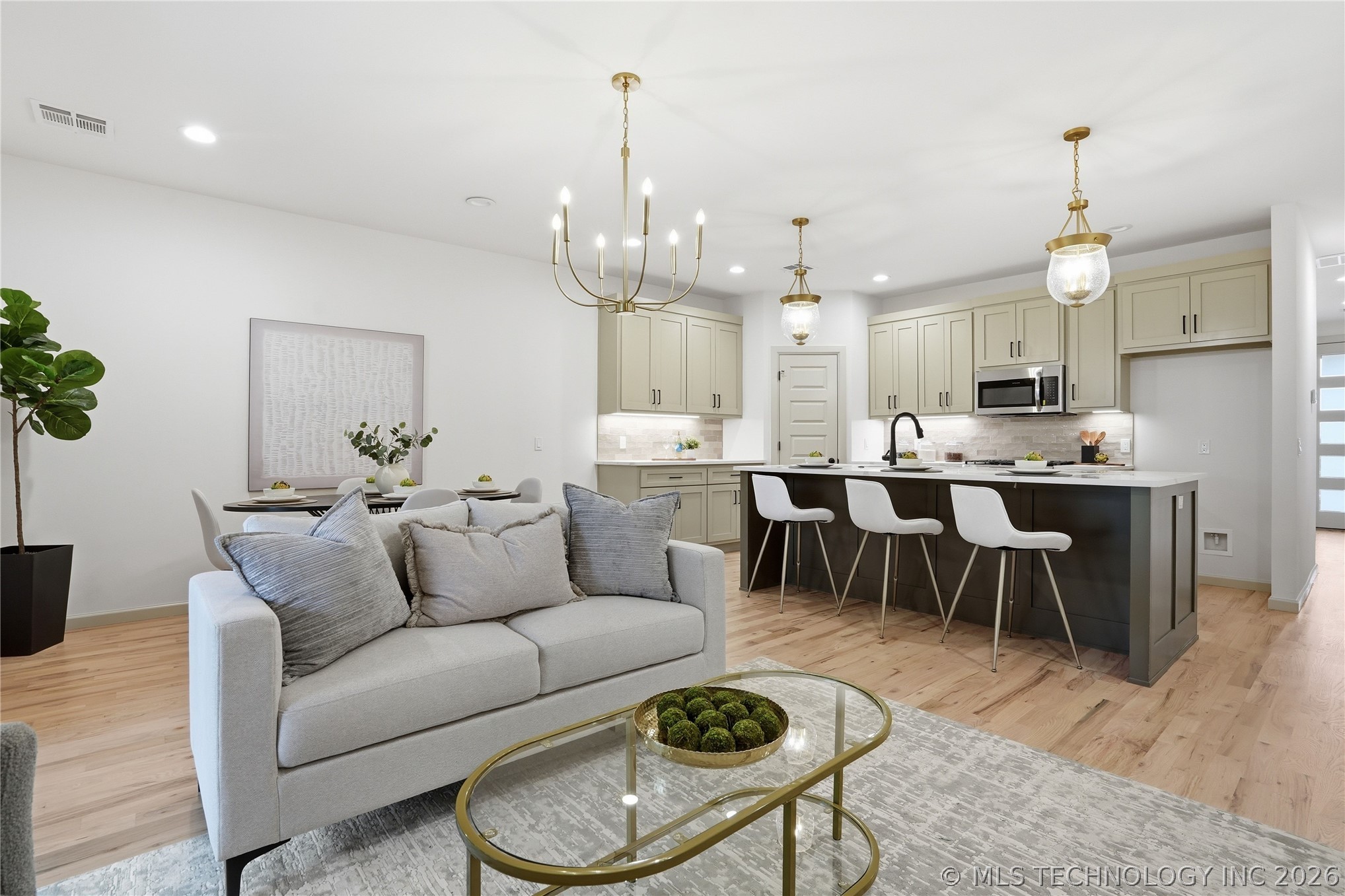 1414 E University Avenue