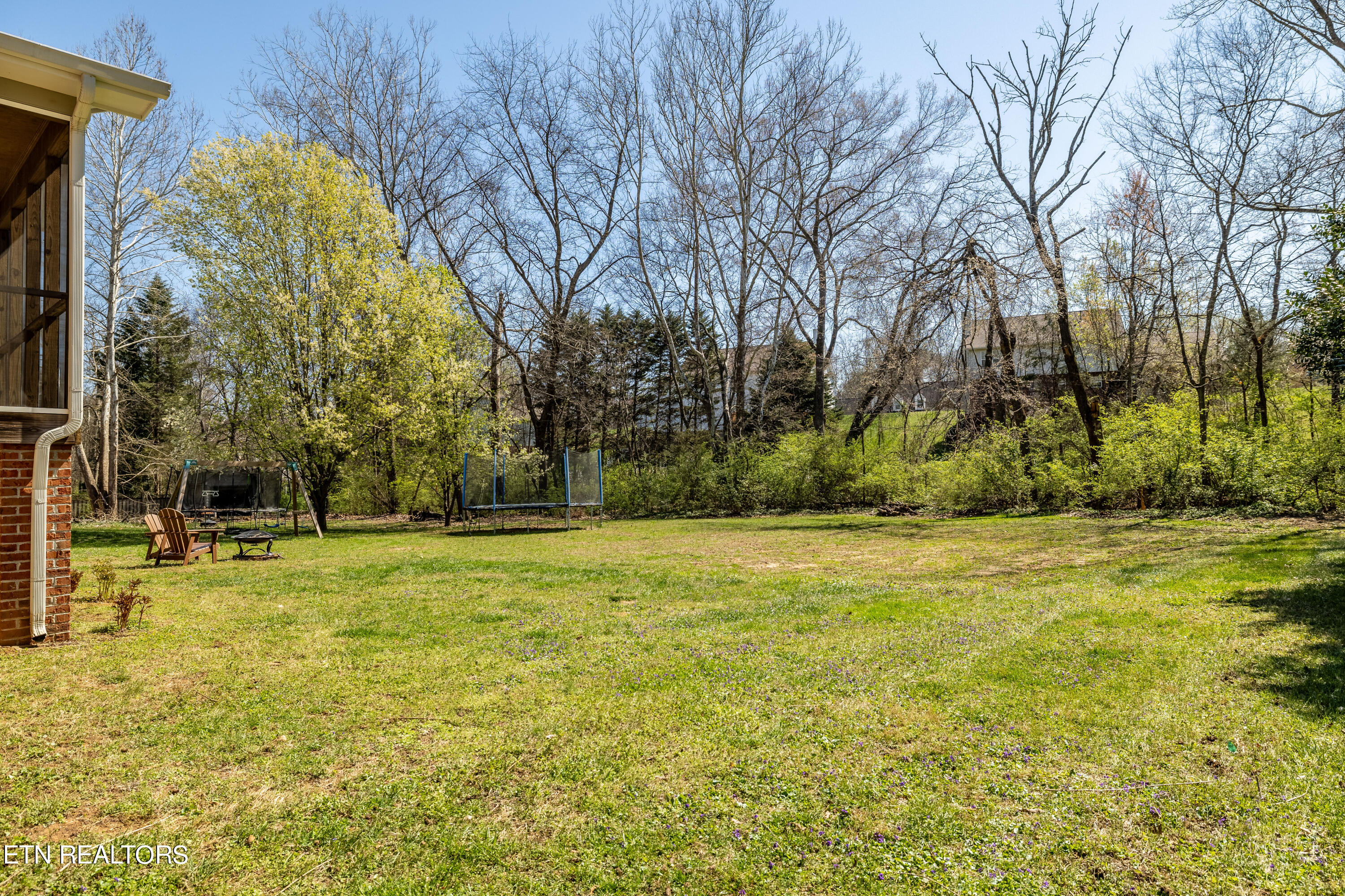 711 Knights Bridge Rd