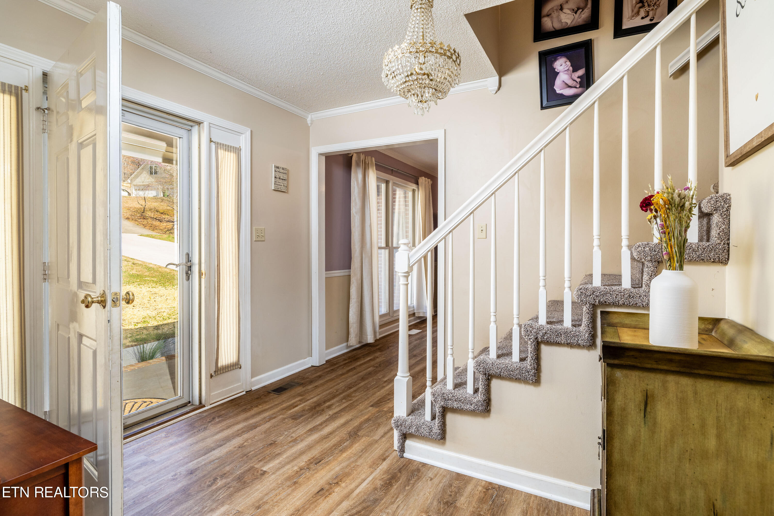 711 Knights Bridge Rd