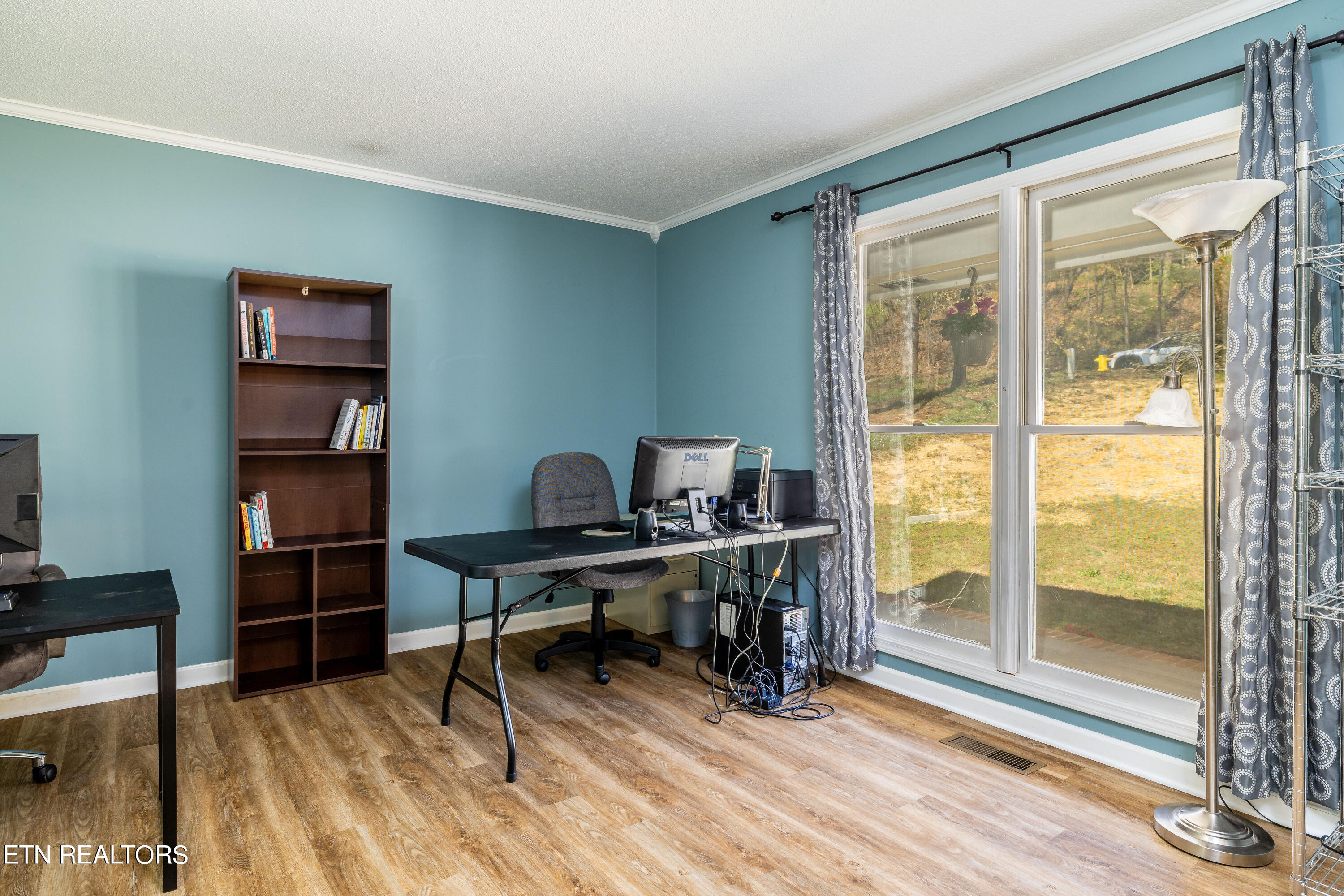 711 Knights Bridge Rd