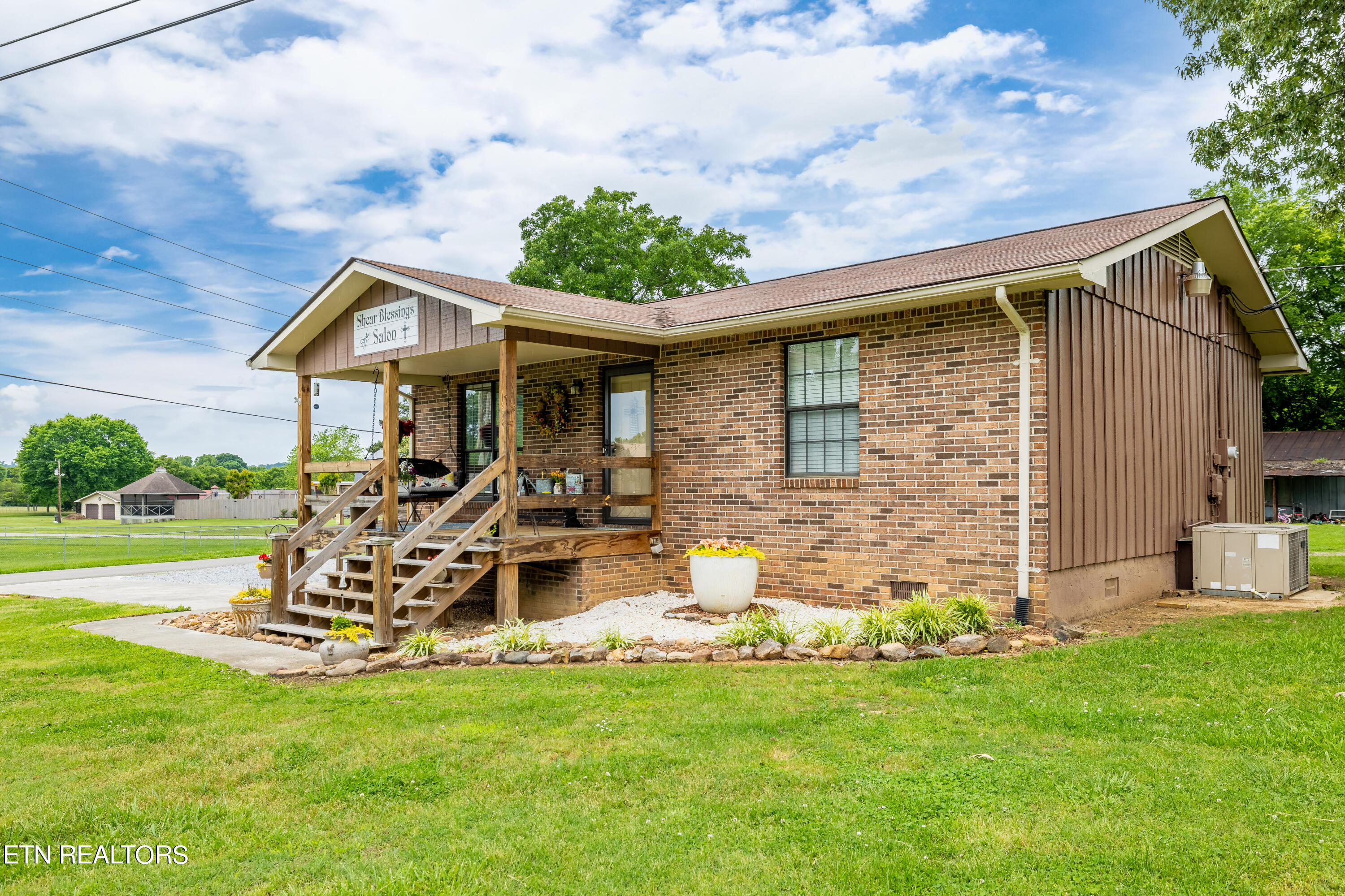 606 Dotson Memorial Rd