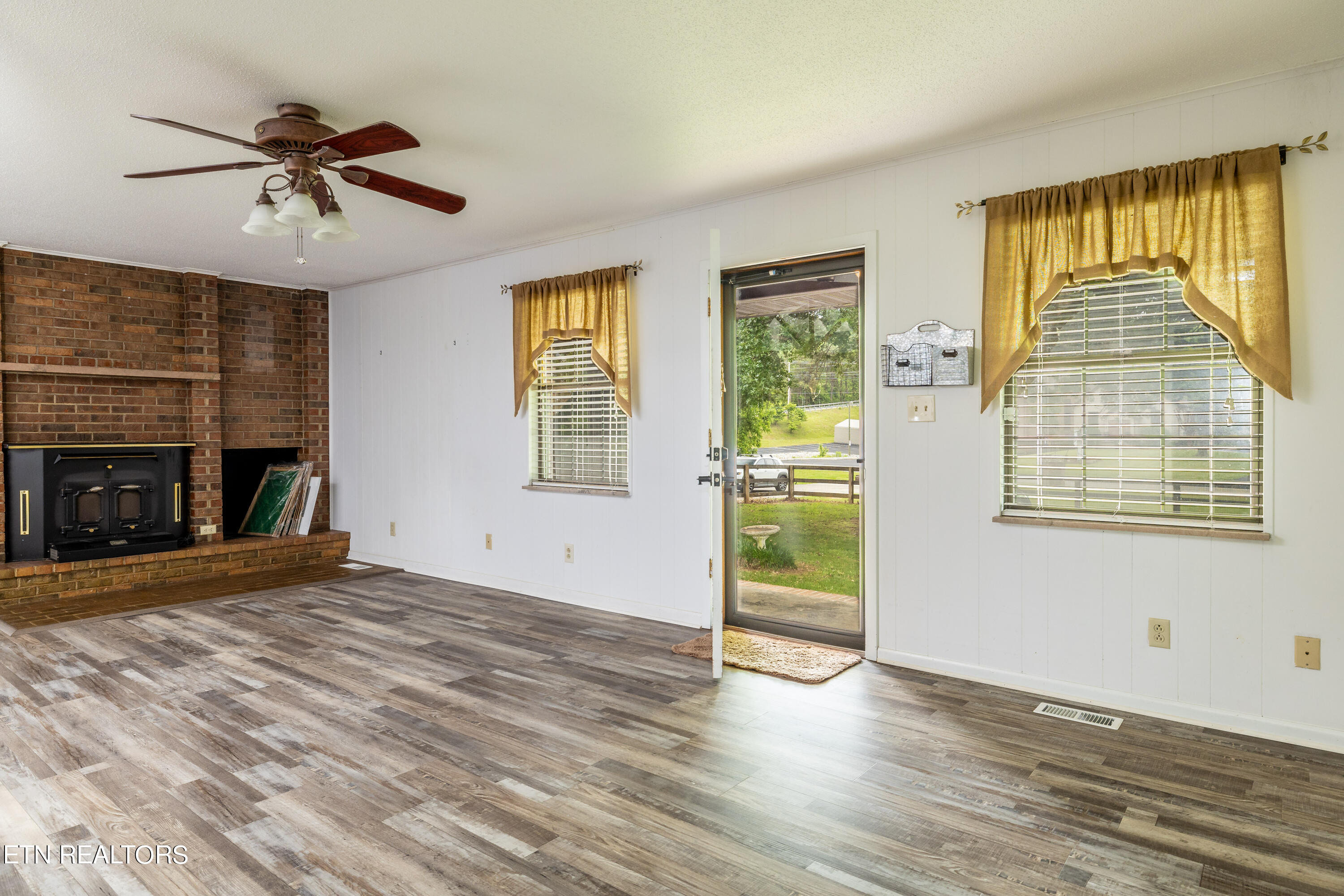 606 Dotson Memorial Rd