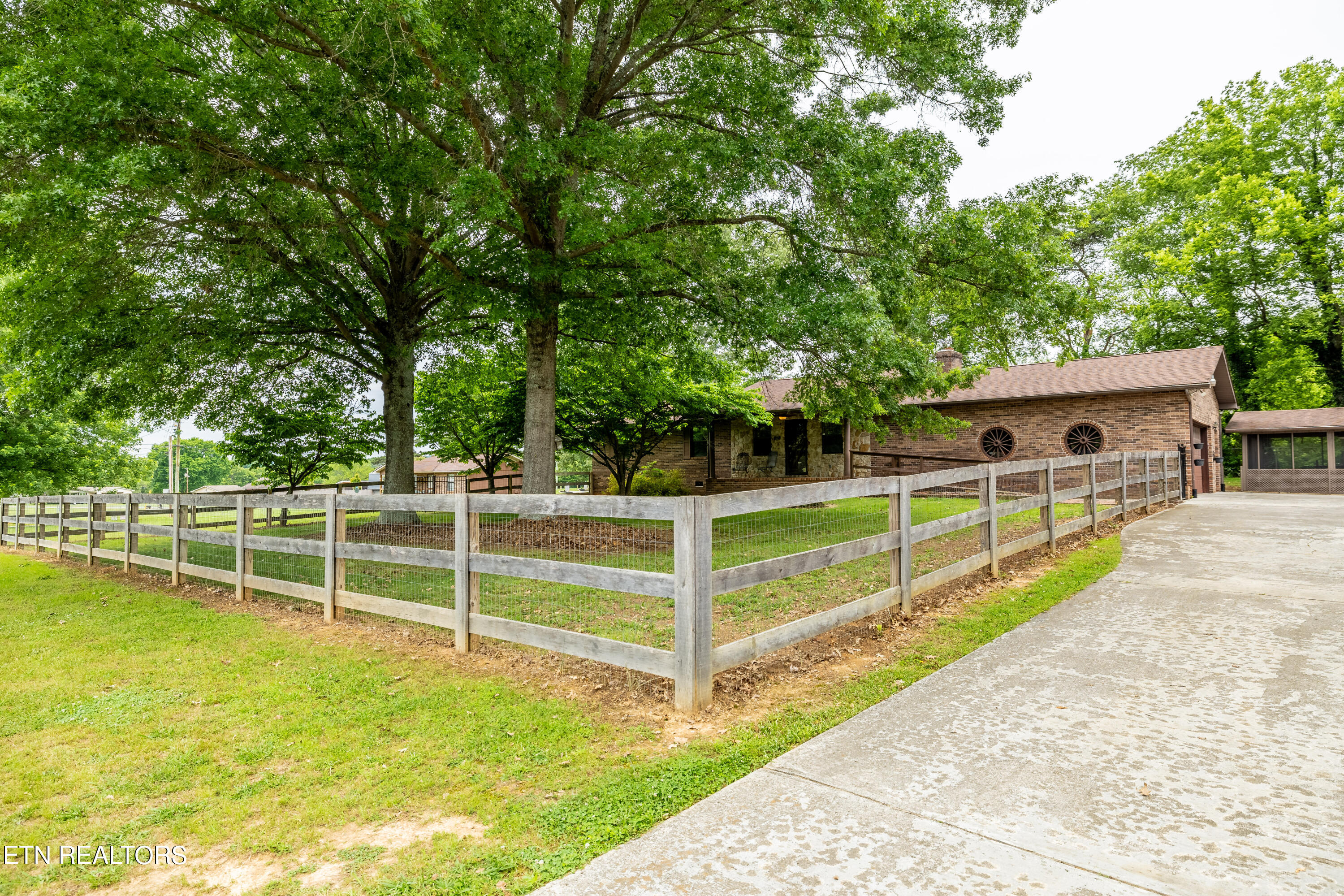 606 Dotson Memorial Rd