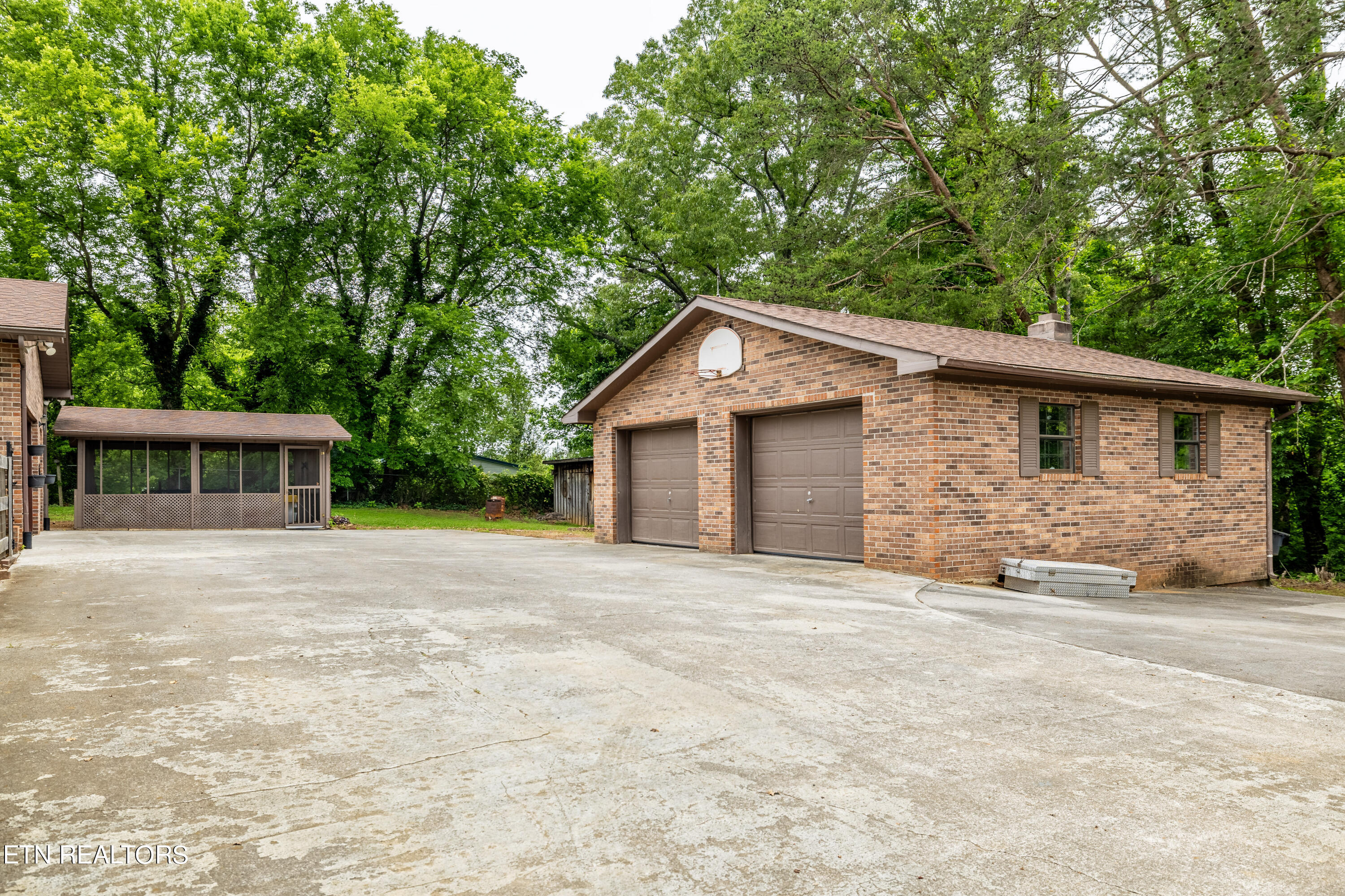 606 Dotson Memorial Rd