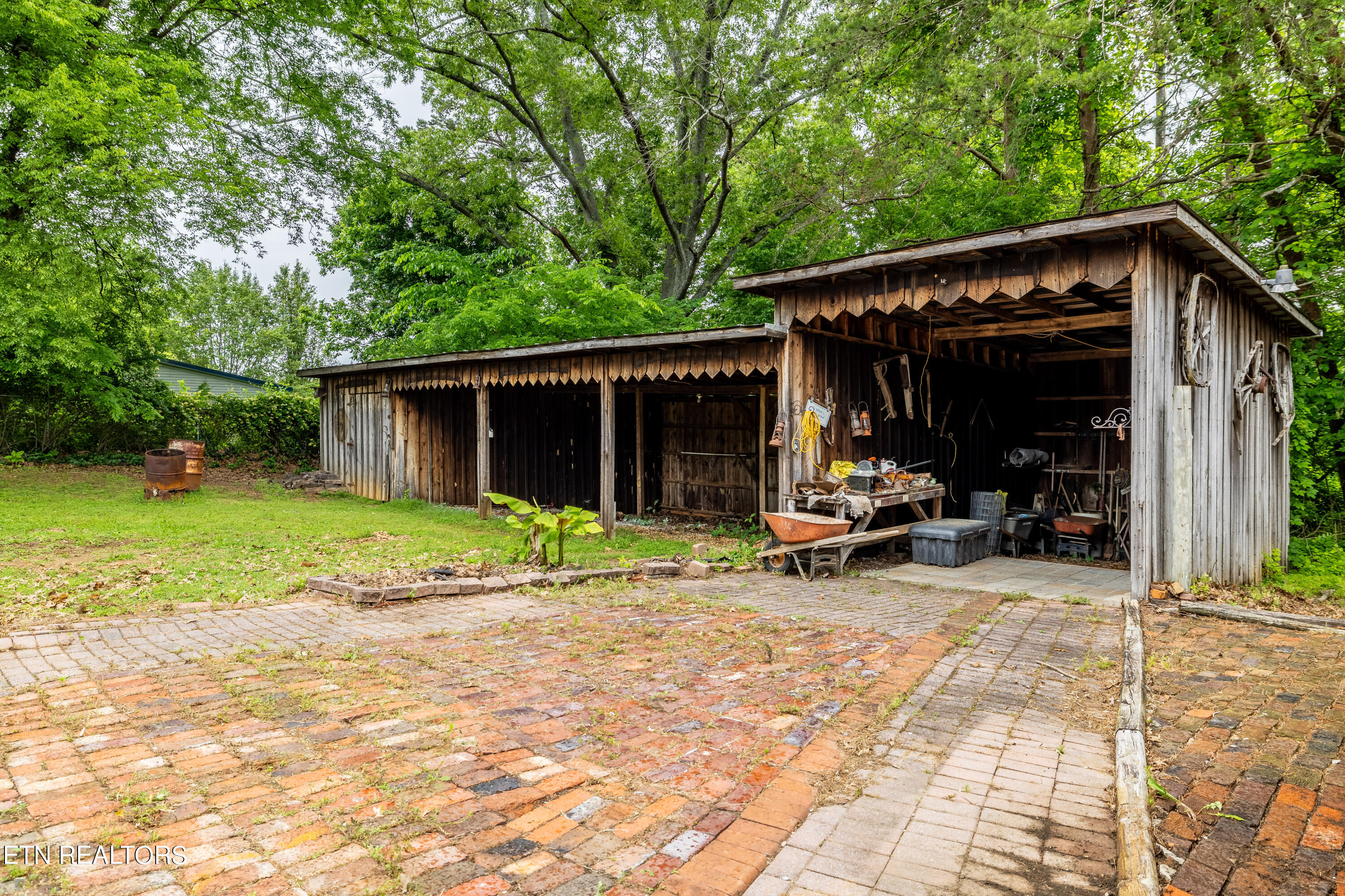 606 Dotson Memorial Rd