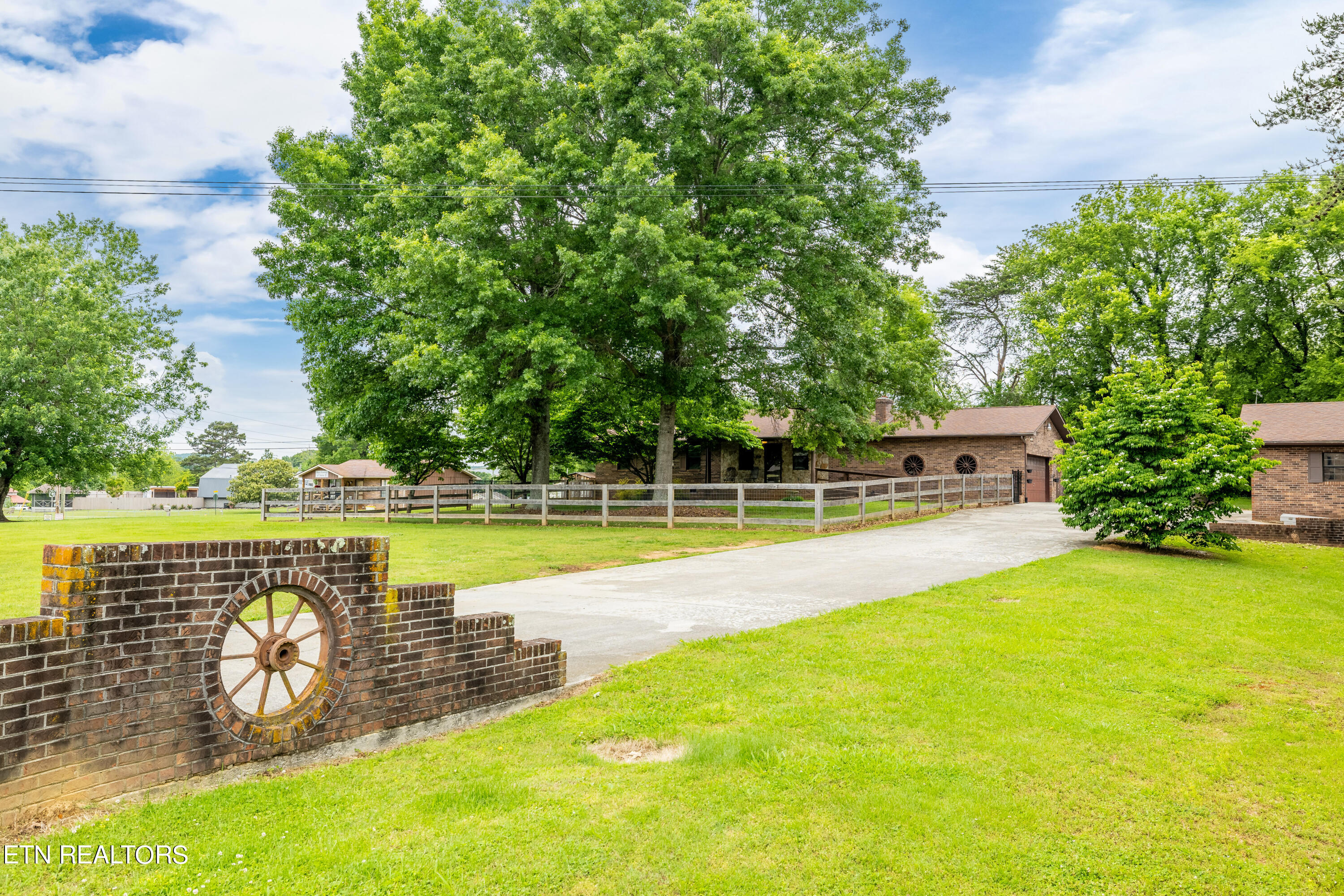 606 Dotson Memorial Rd