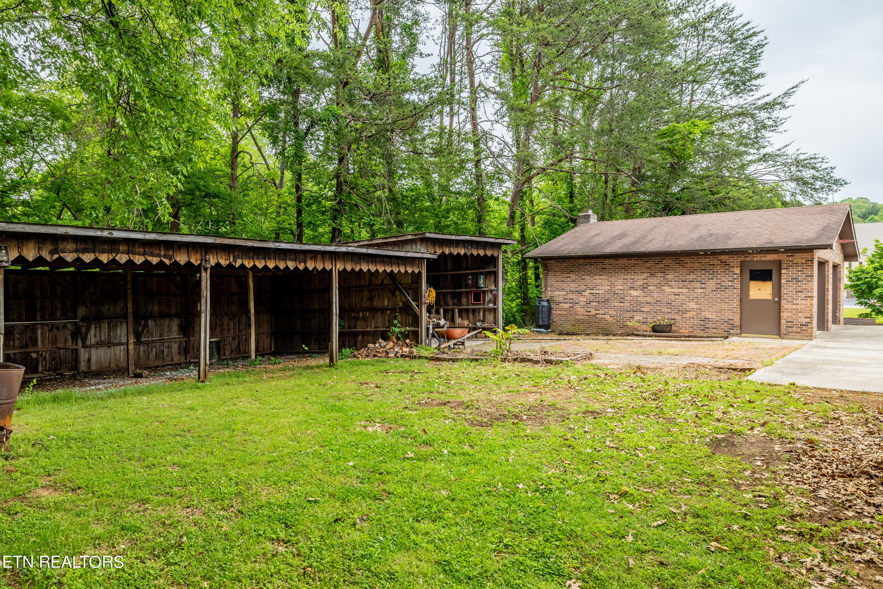 606 Dotson Memorial Rd