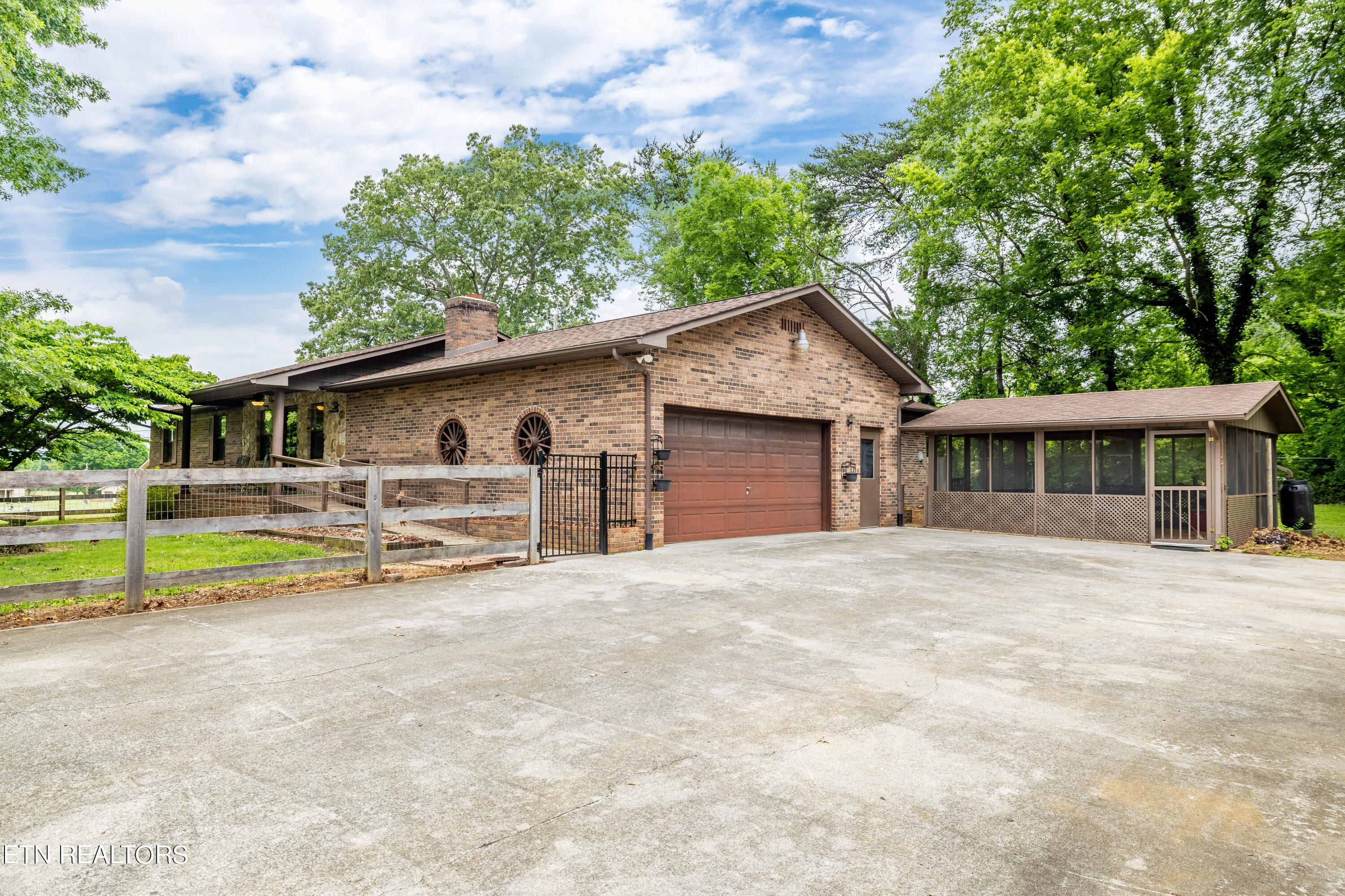 606 Dotson Memorial Rd