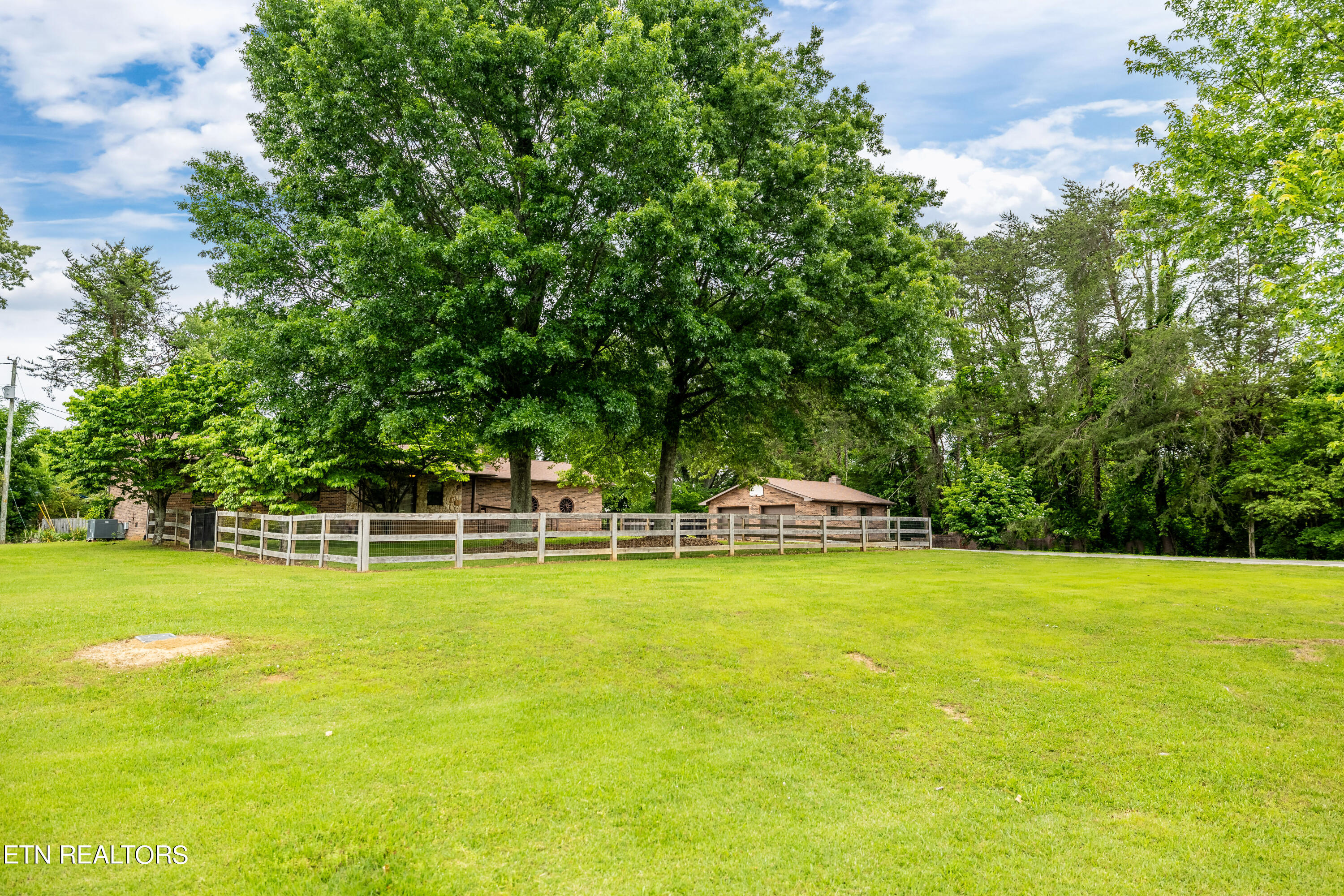 606 Dotson Memorial Rd