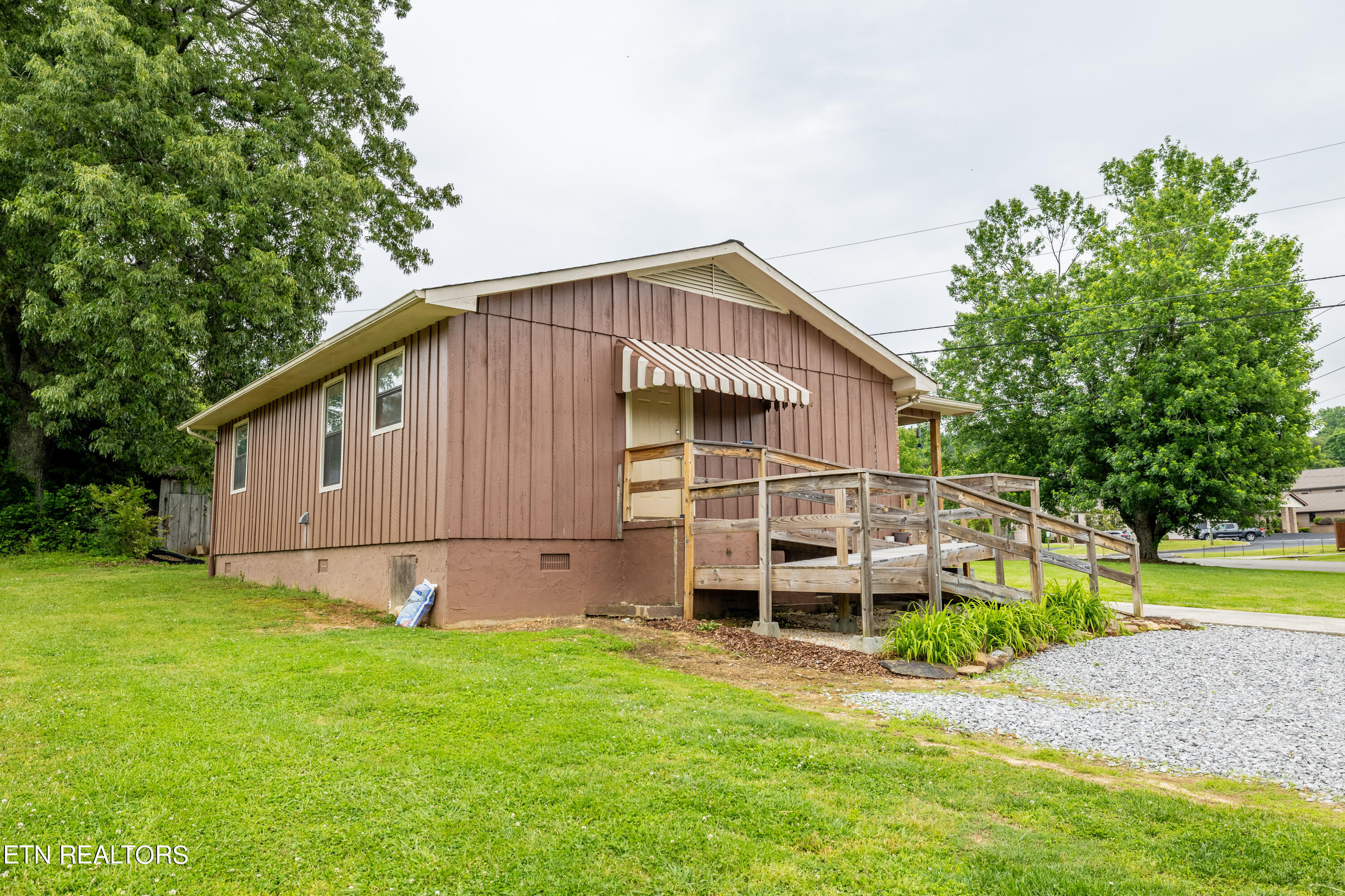 606 Dotson Memorial Rd