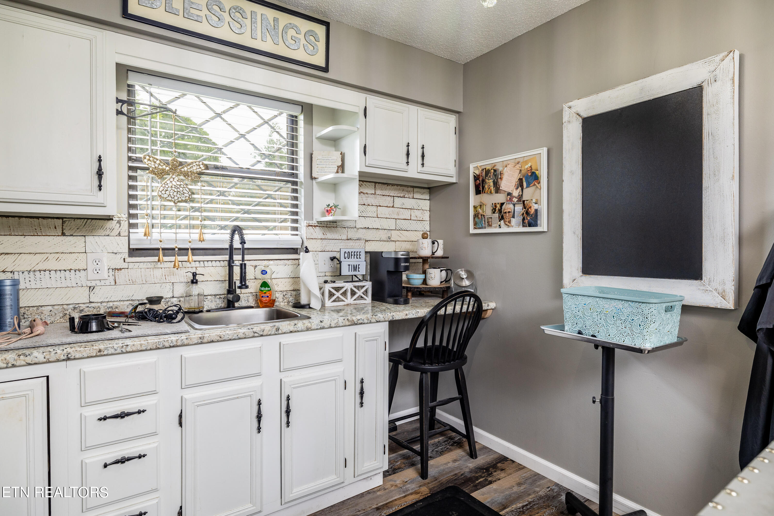 606 Dotson Memorial Rd