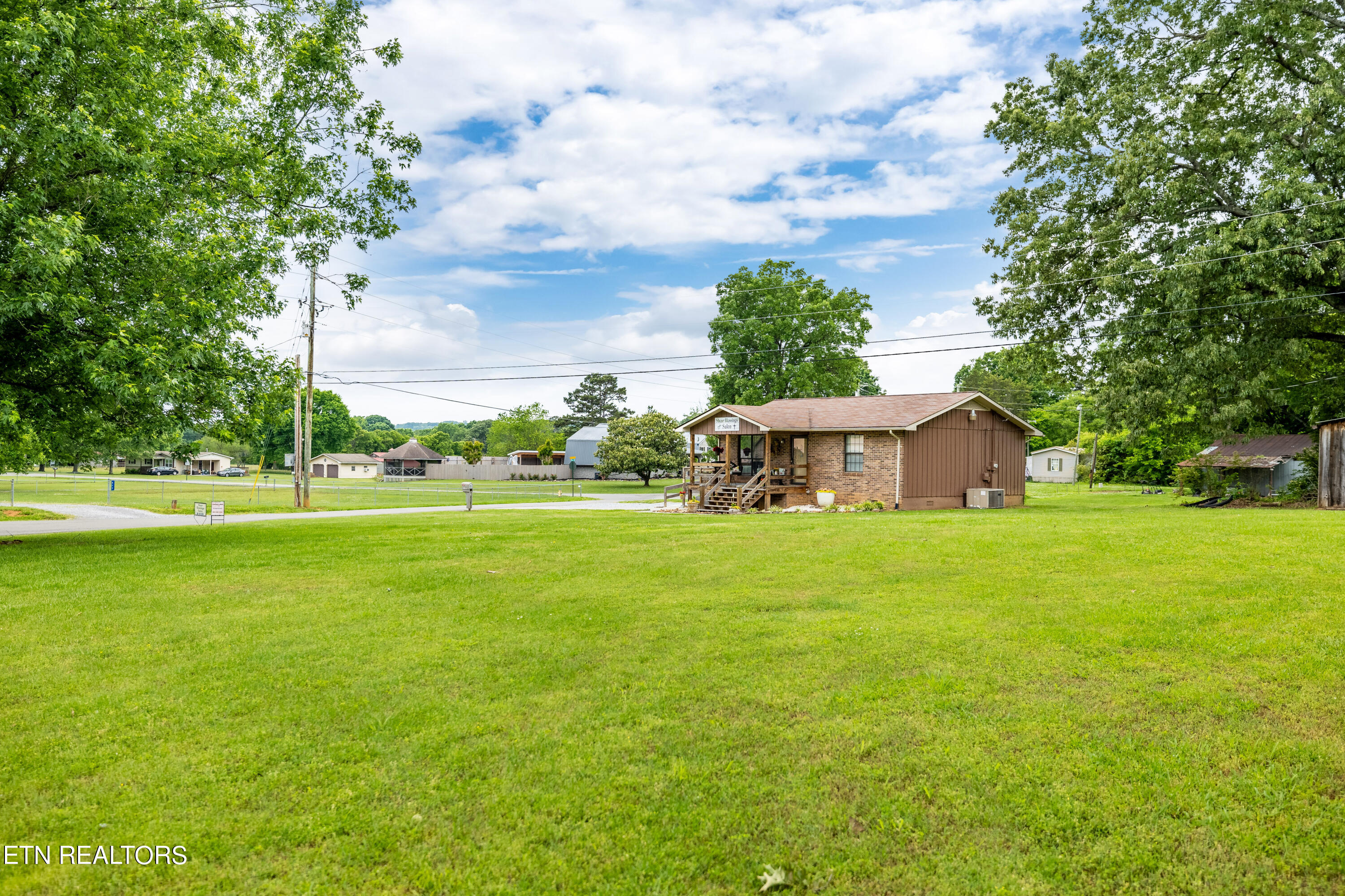 606 Dotson Memorial Rd