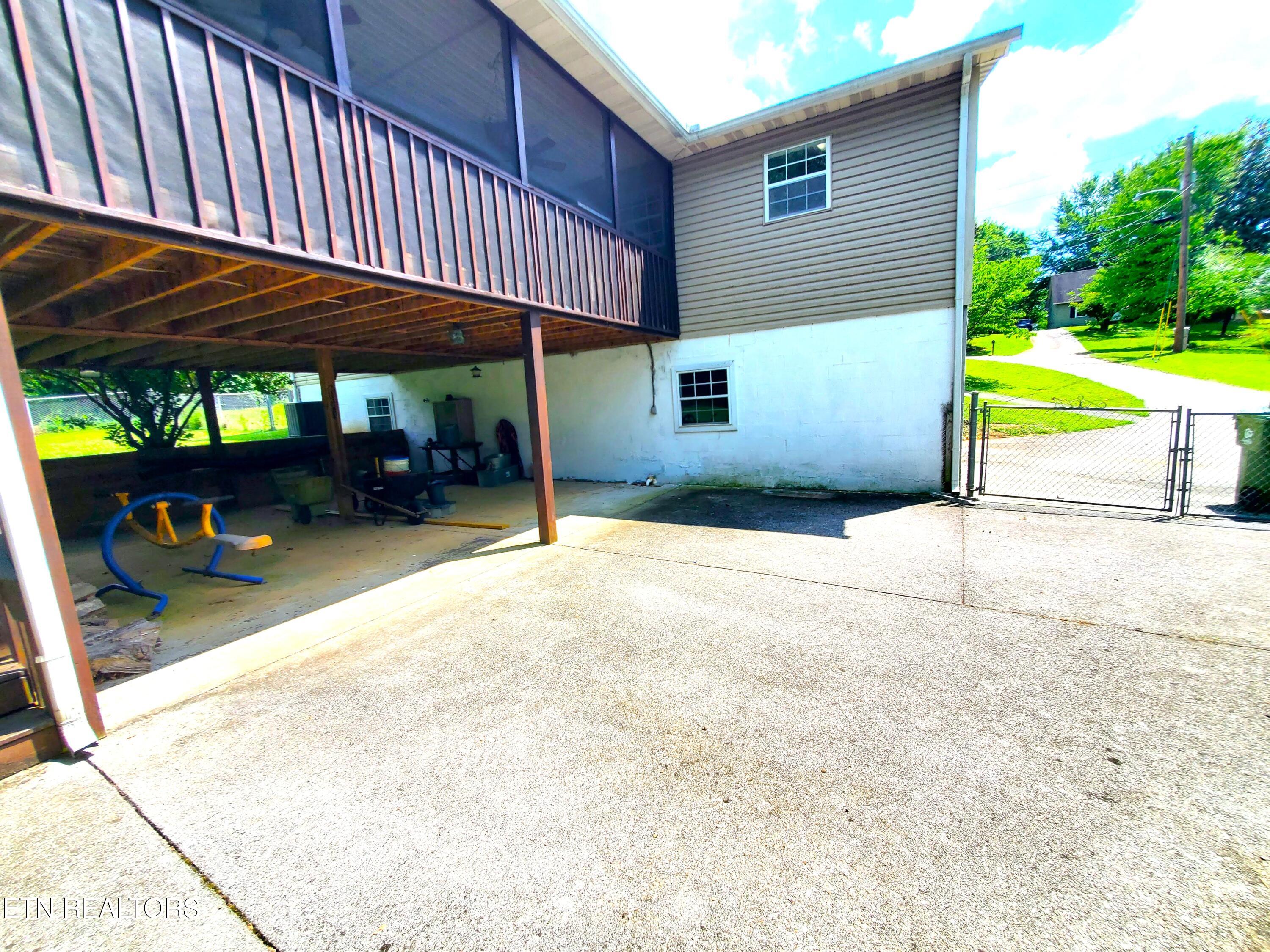 708 Gladstone Circle