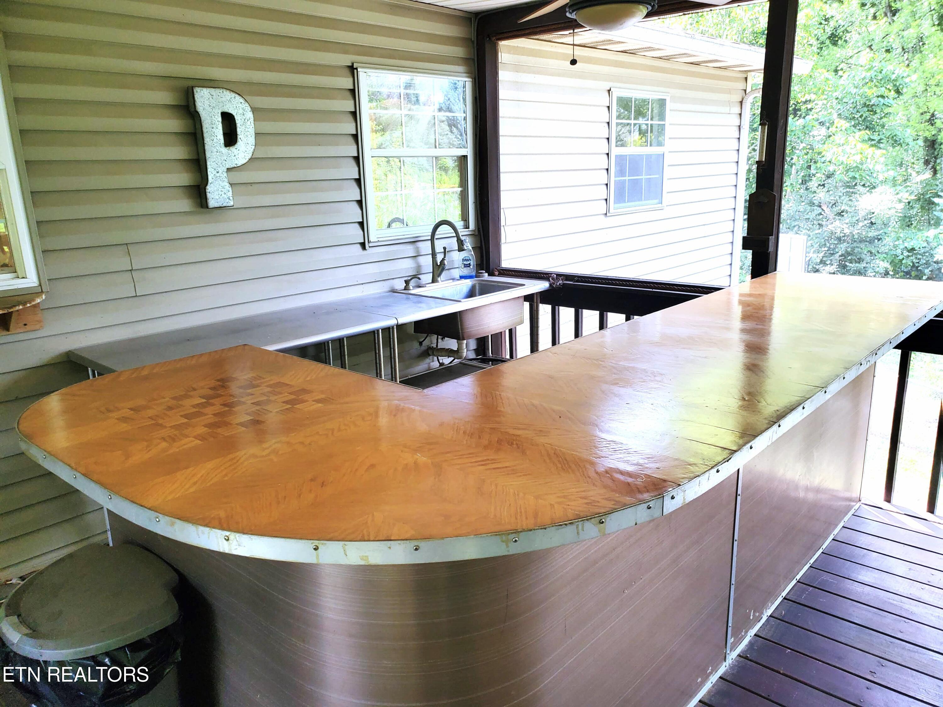 708 Gladstone Circle