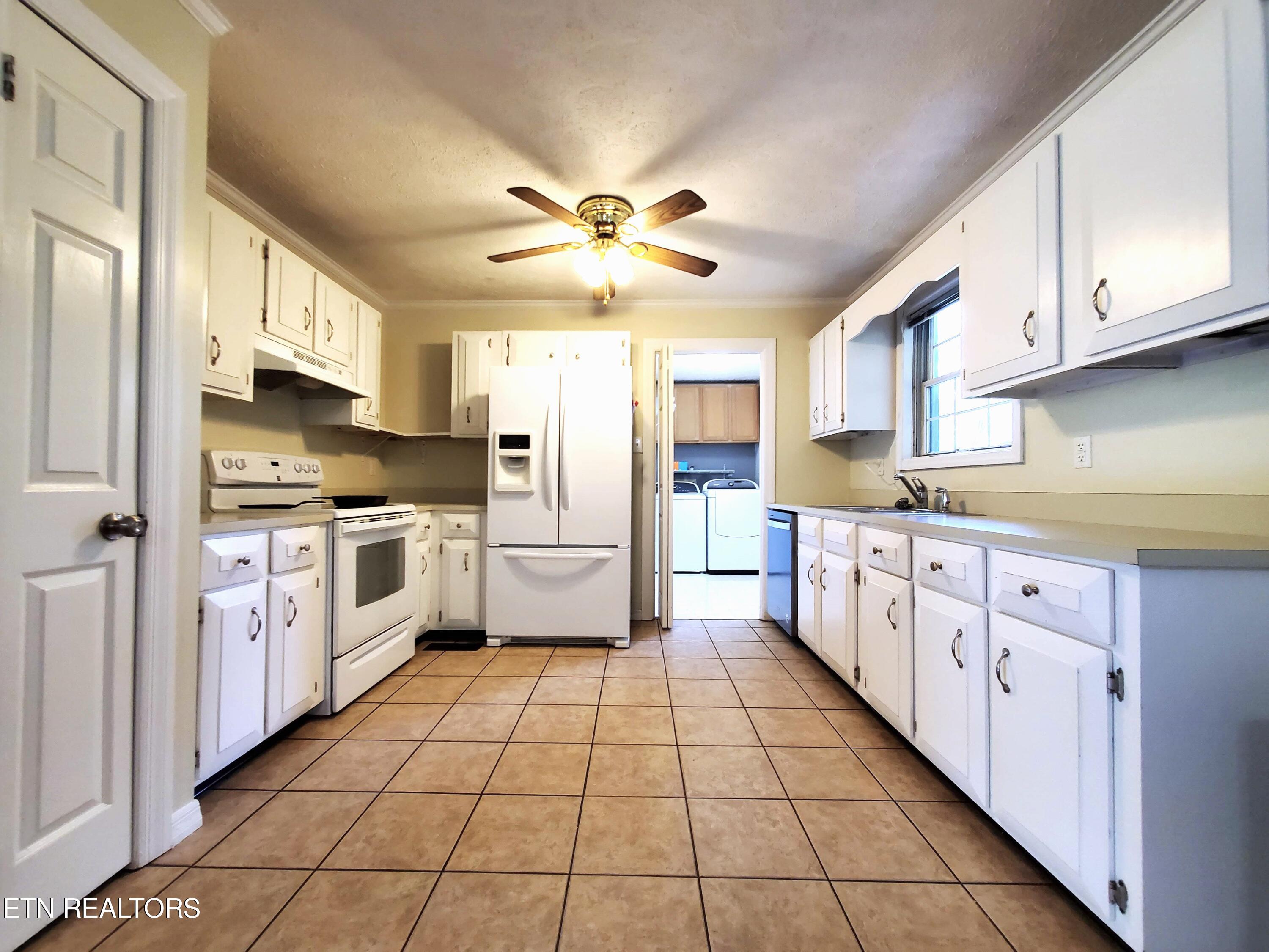 708 Gladstone Circle