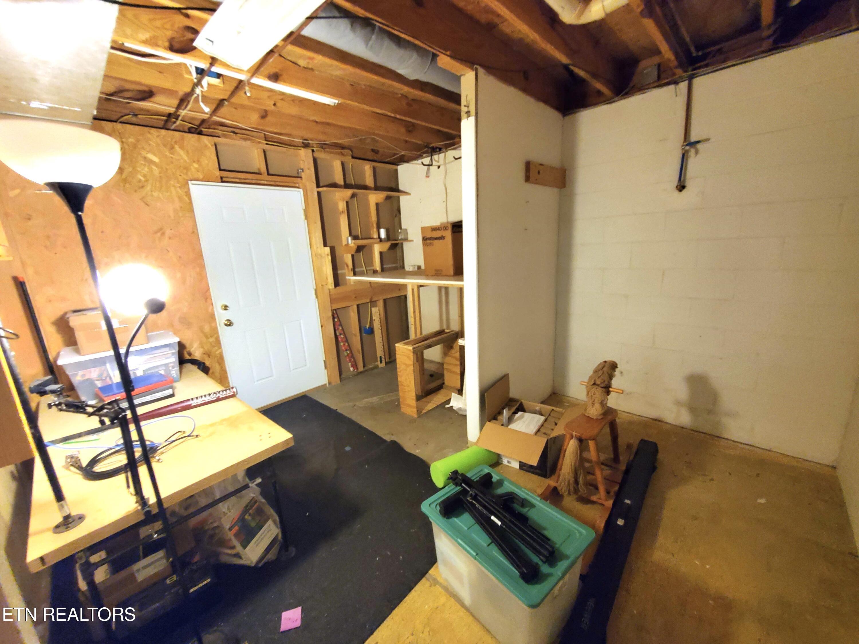 708 Gladstone Circle