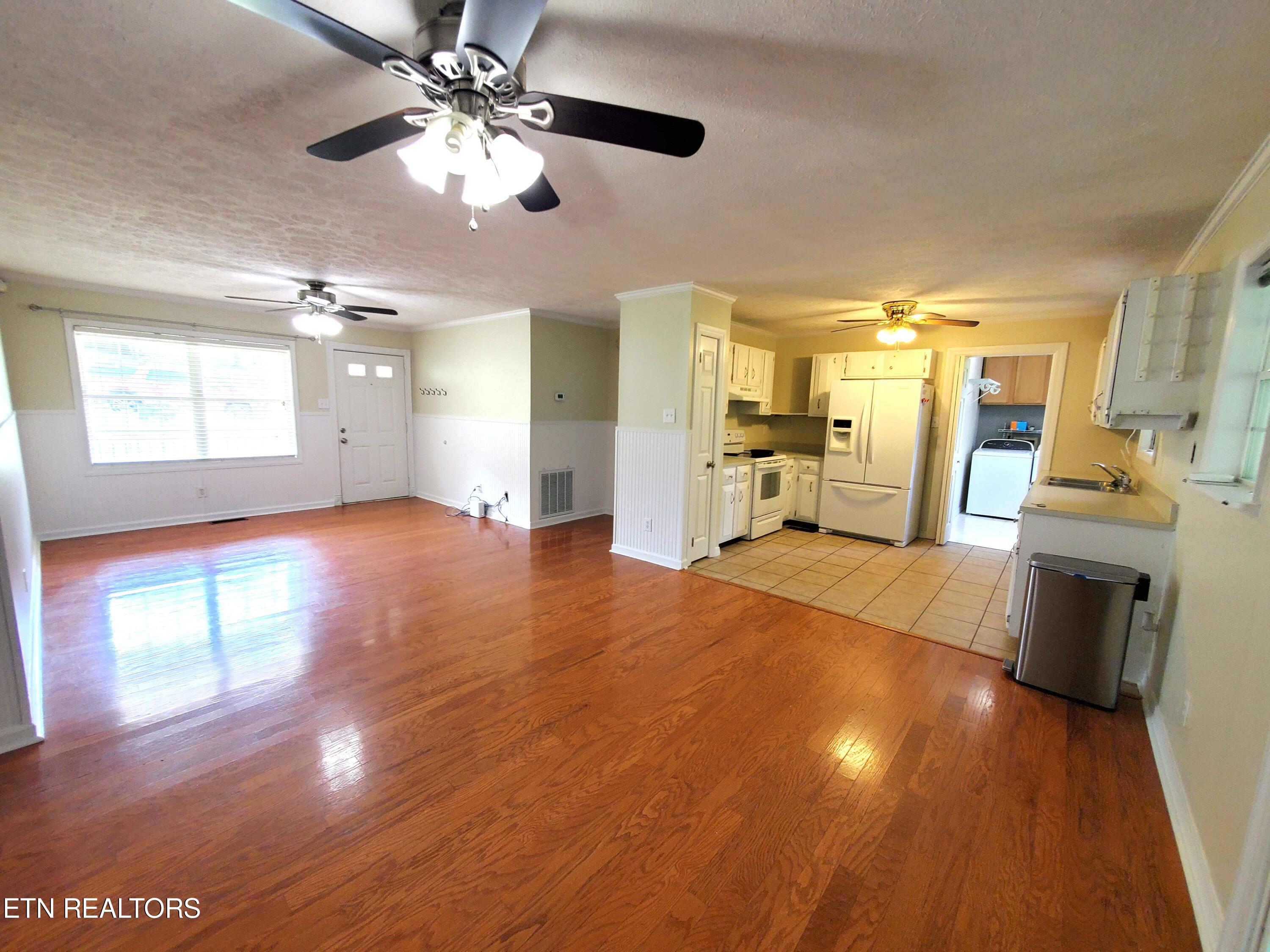 708 Gladstone Circle