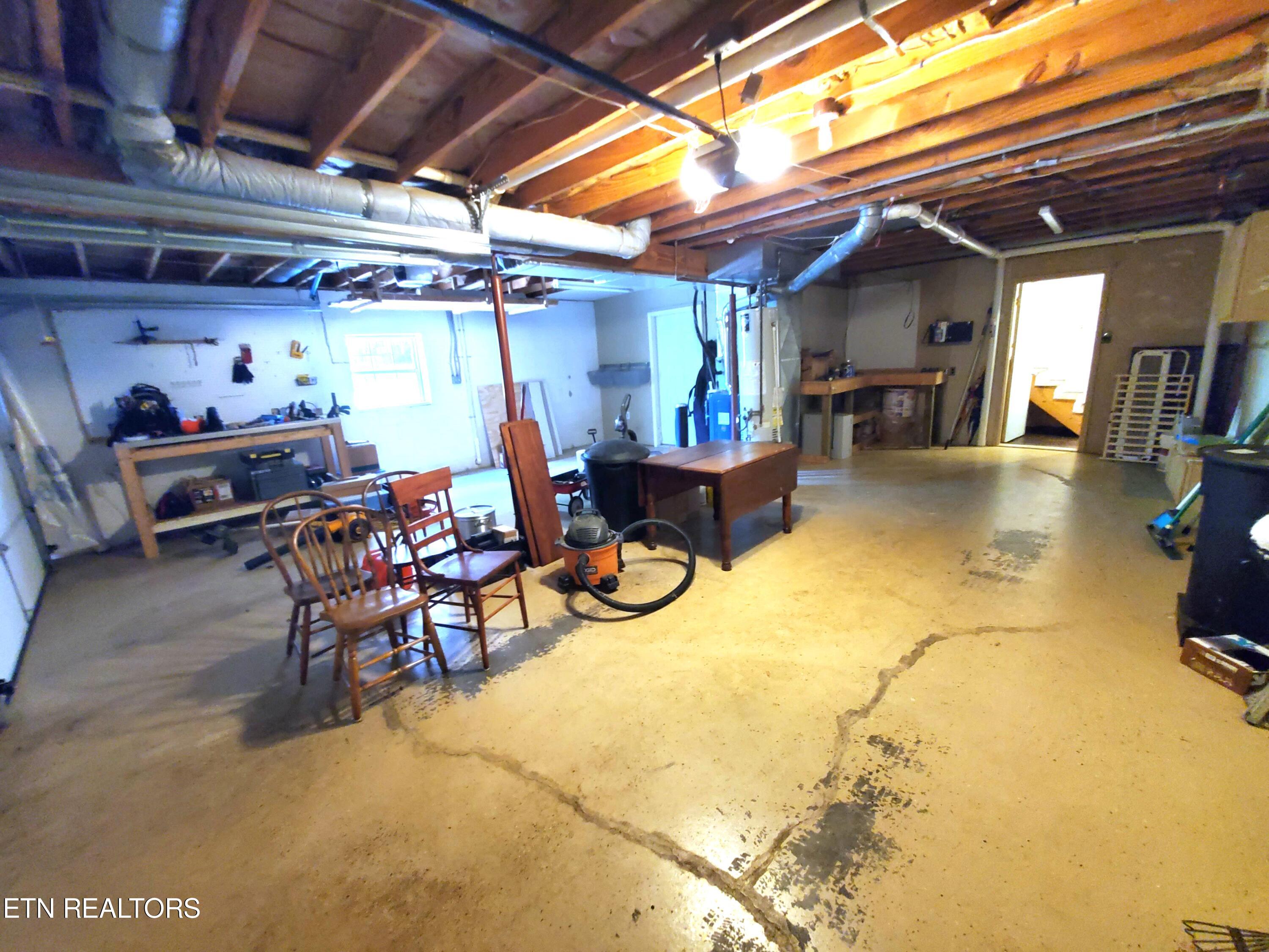 708 Gladstone Circle