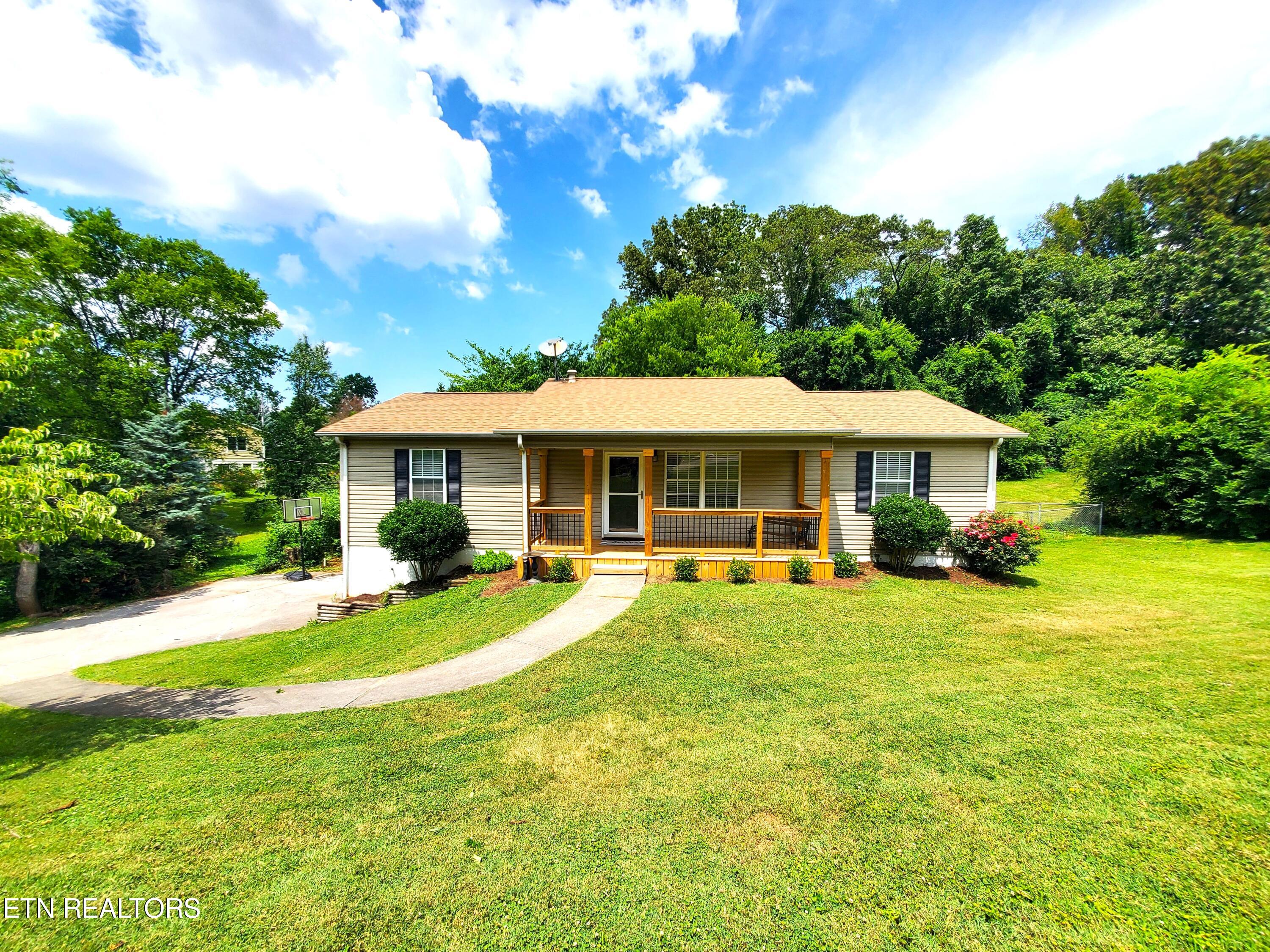 708 Gladstone Circle