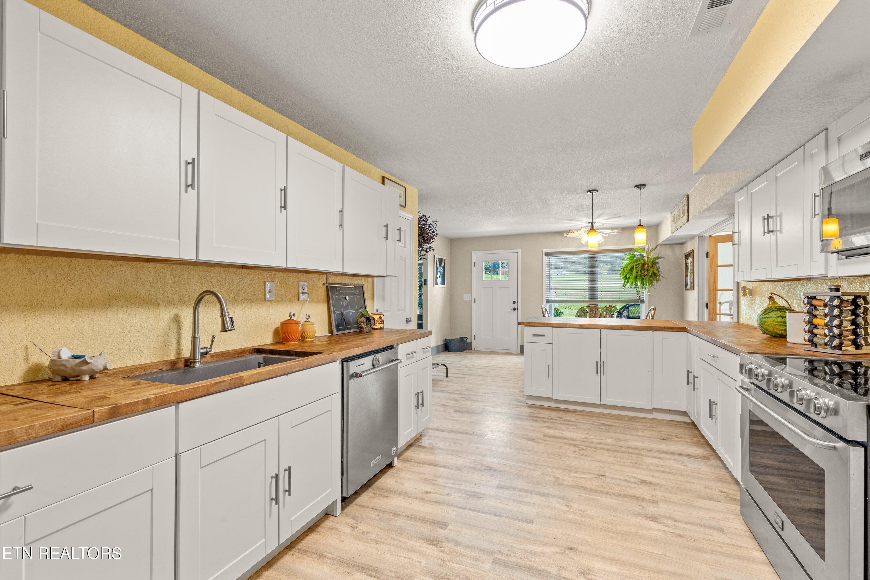 422 Glenlock Rd