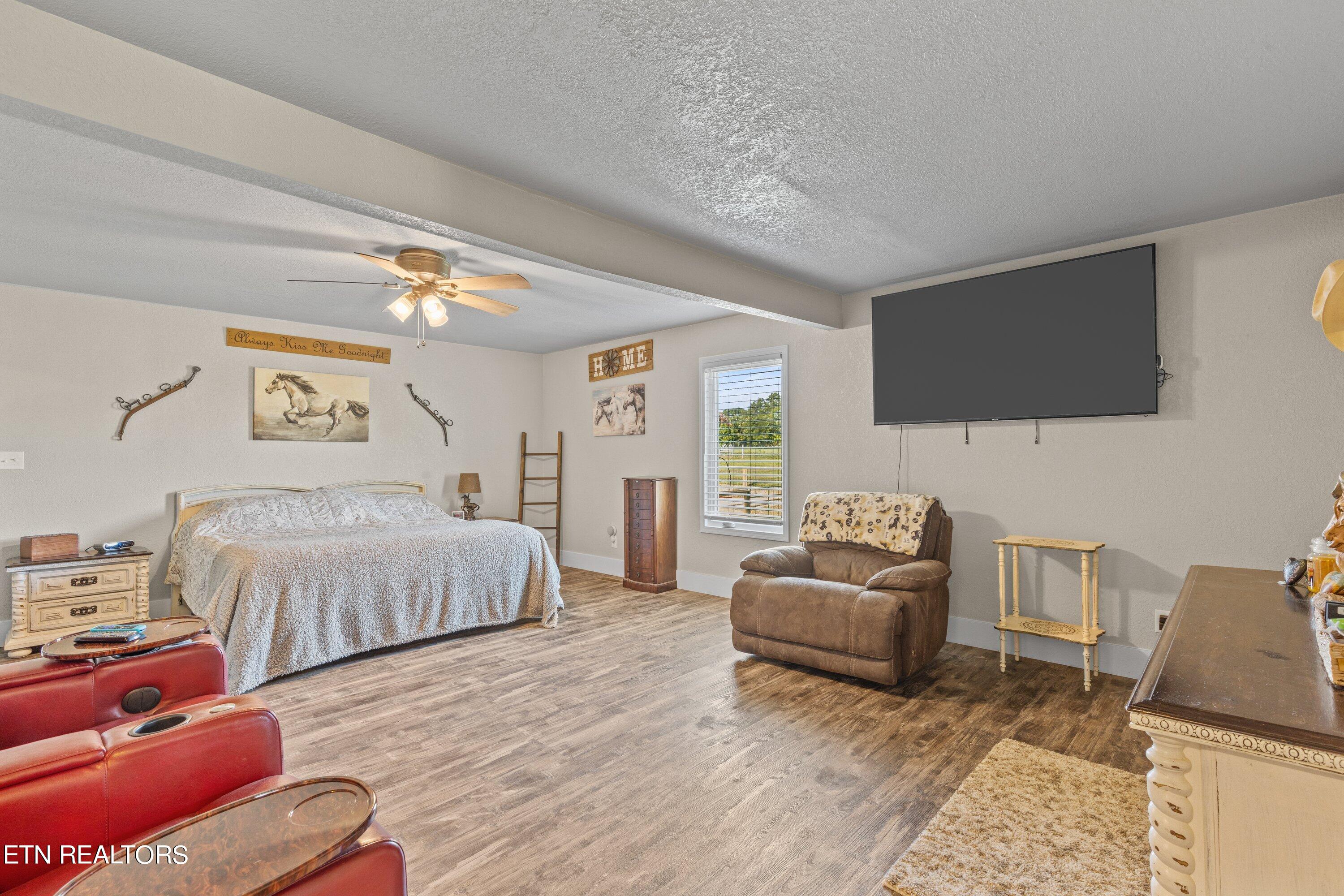 422 Glenlock Rd