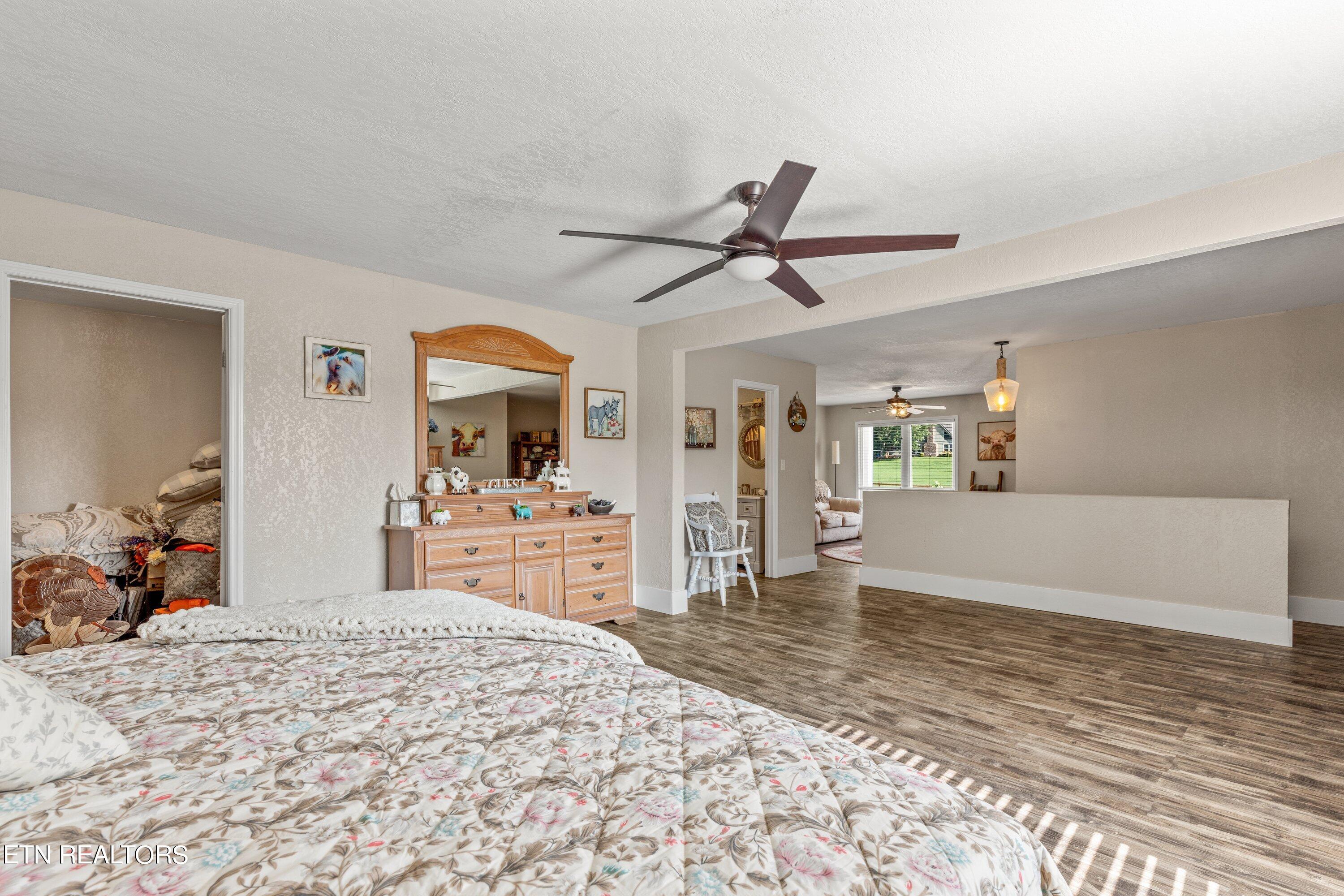 422 Glenlock Rd