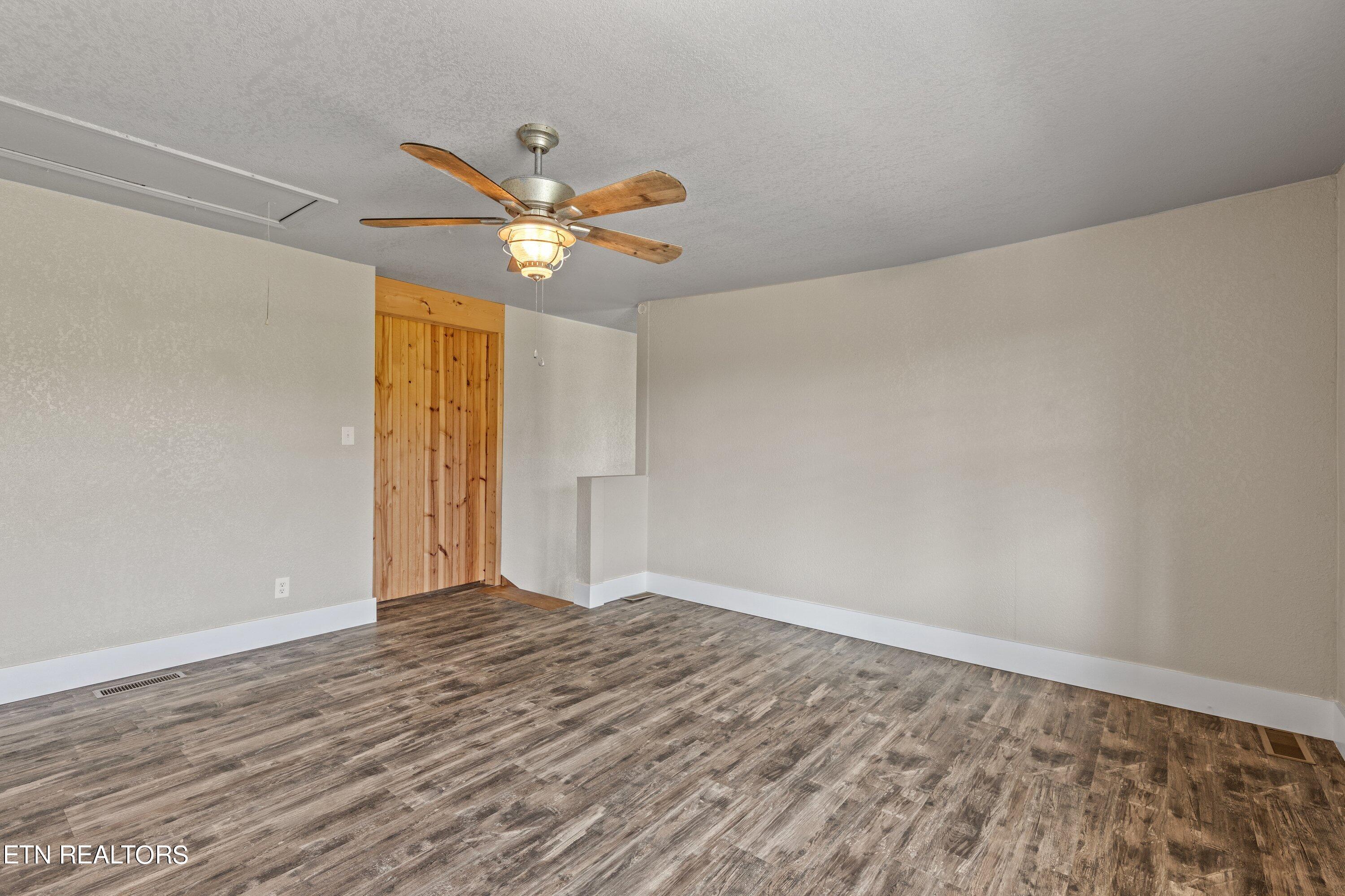 422 Glenlock Rd