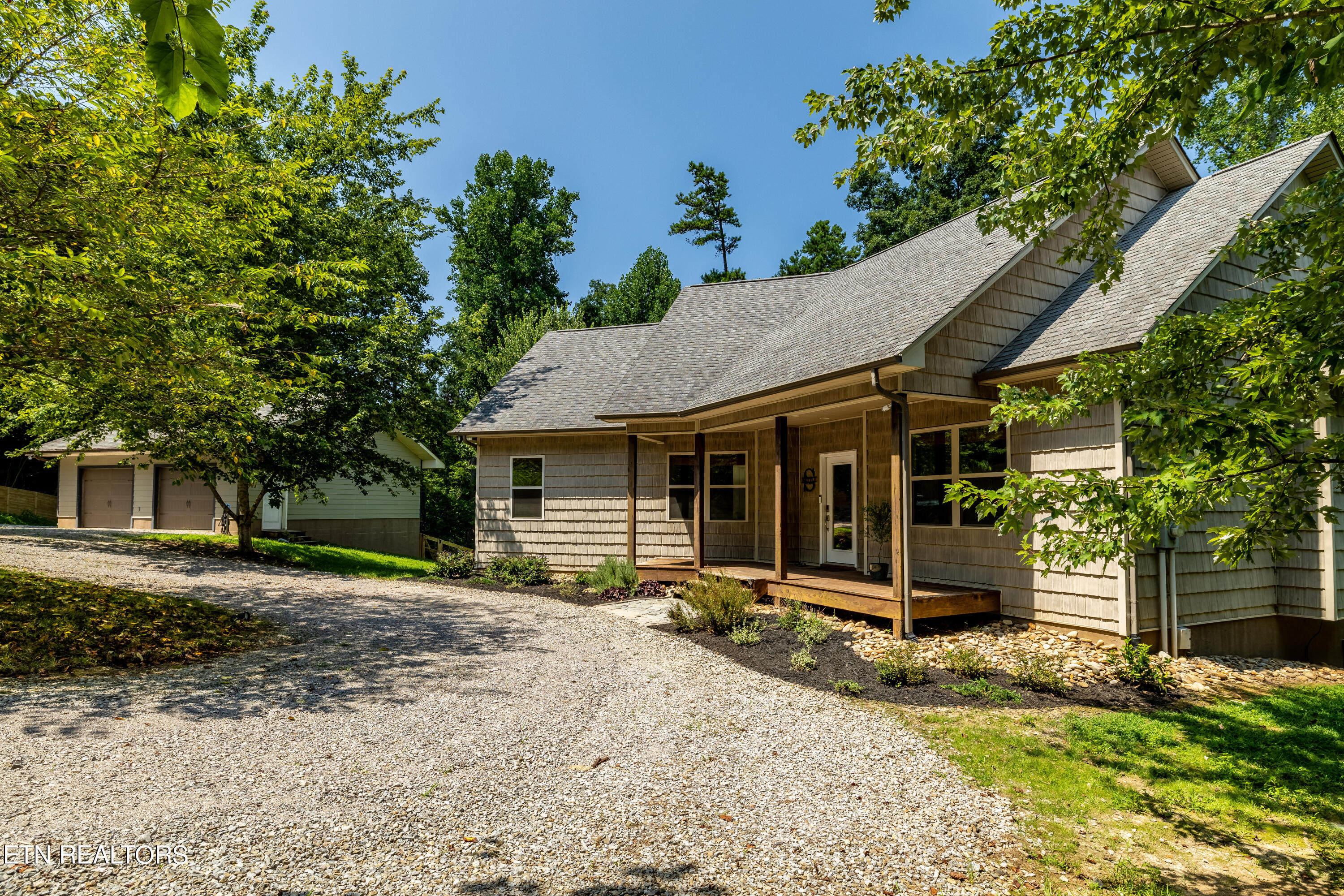 1932 Stony Point Rd