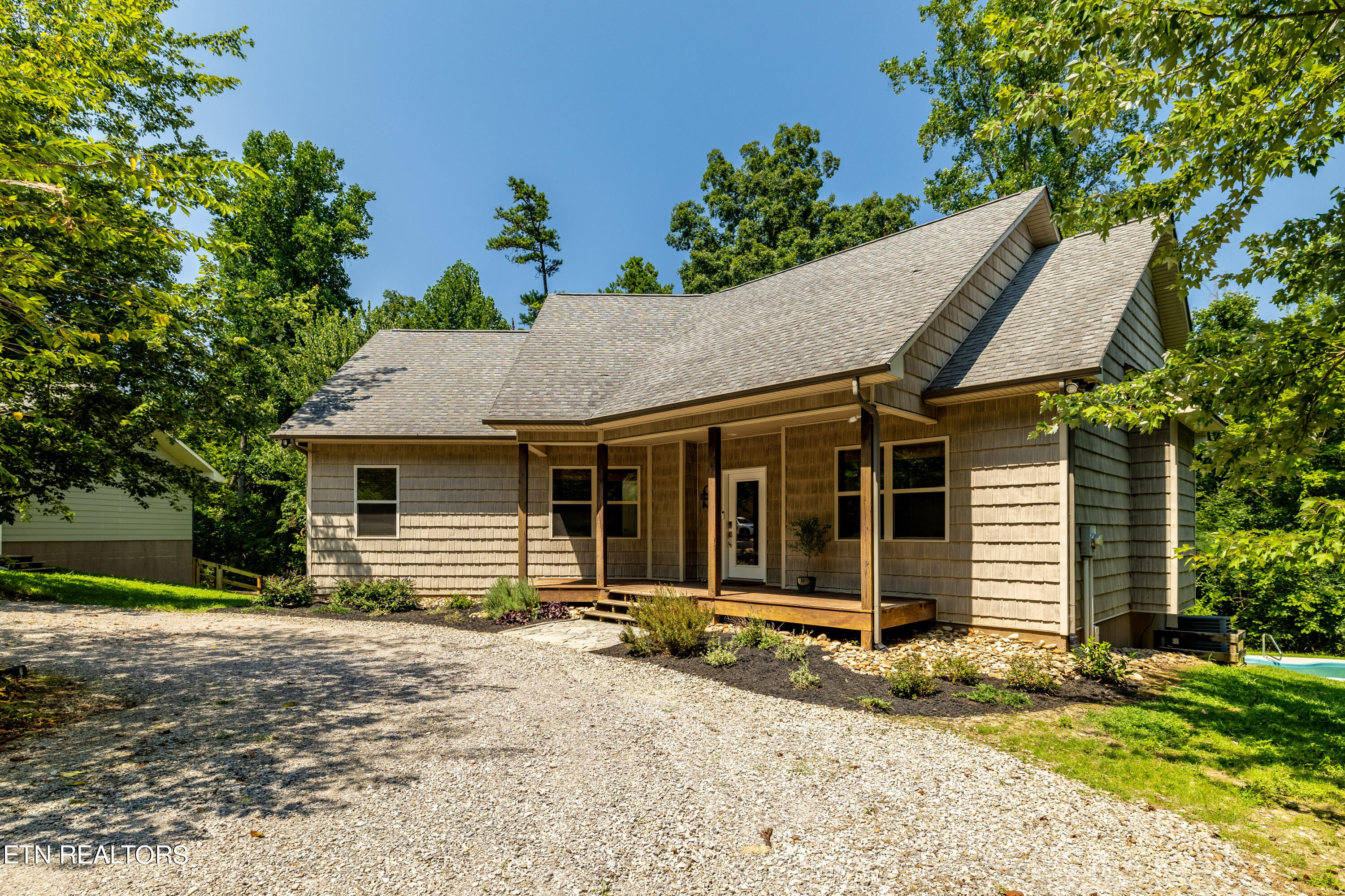 1932 Stony Point Rd