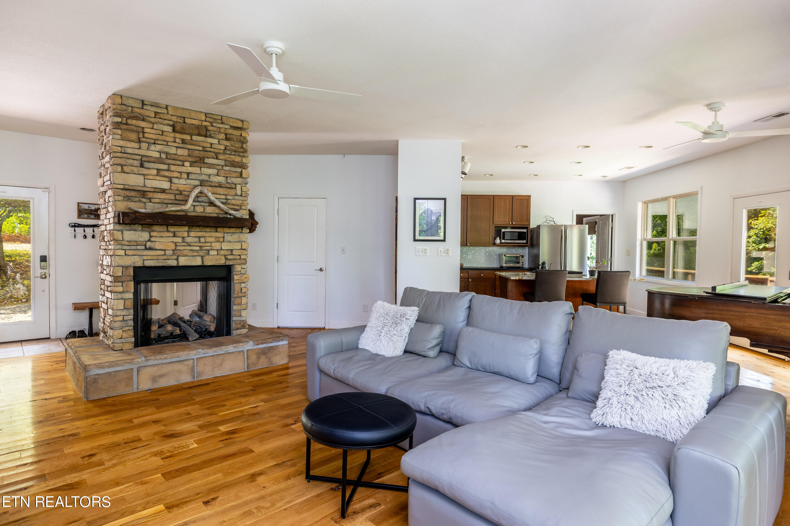 1932 Stony Point Rd