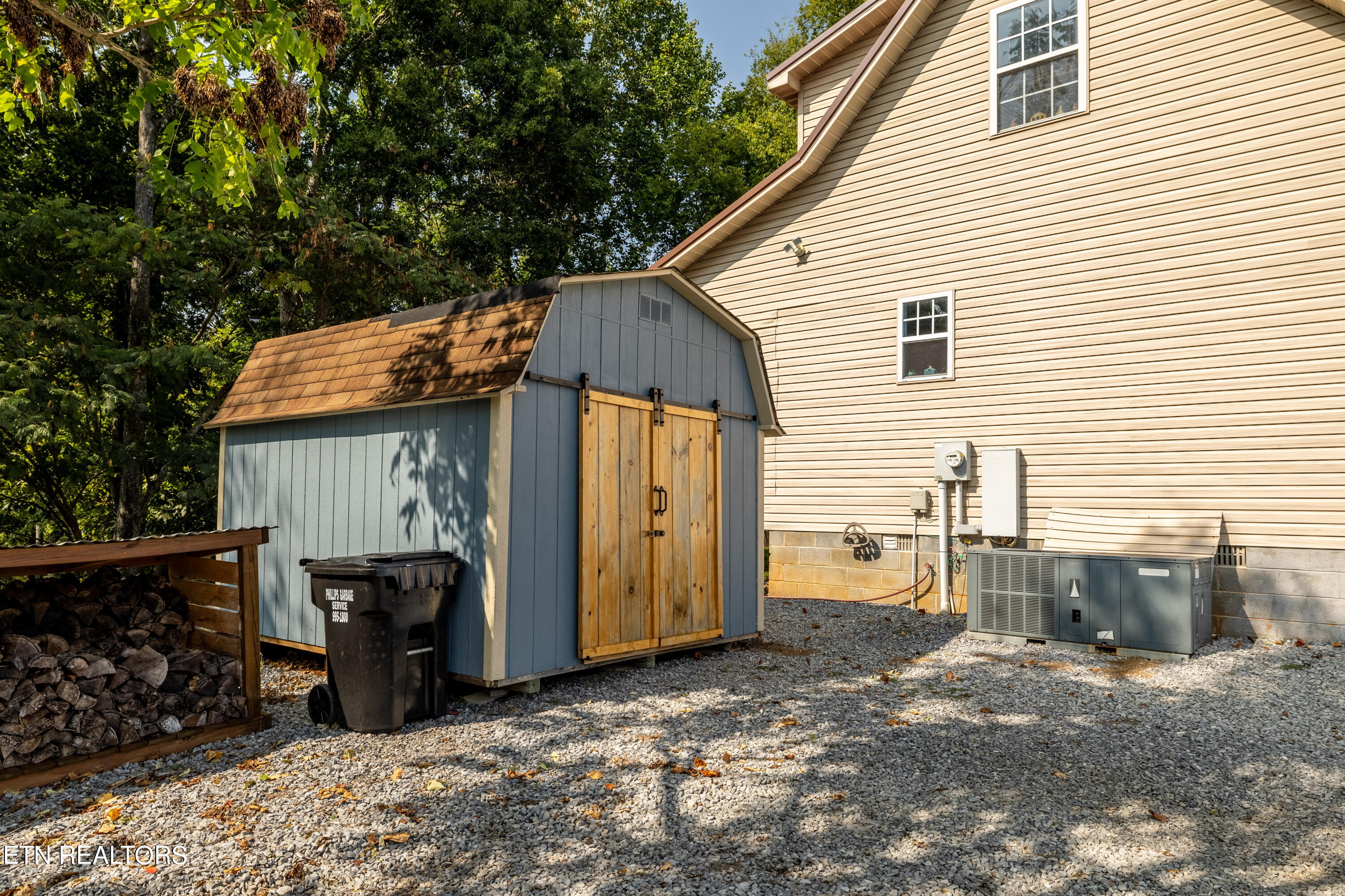 4494 Countryside W