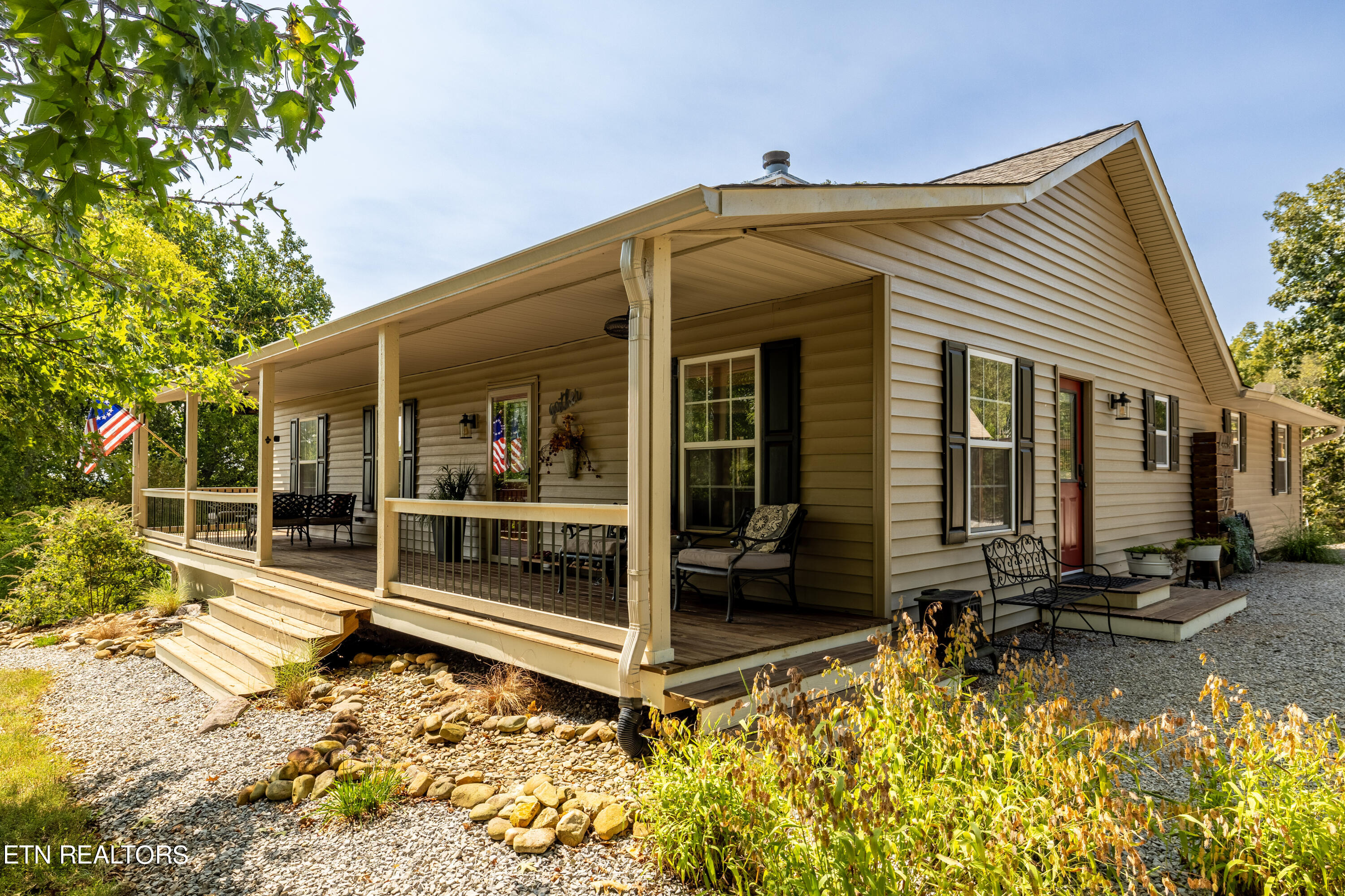 4494 Countryside W