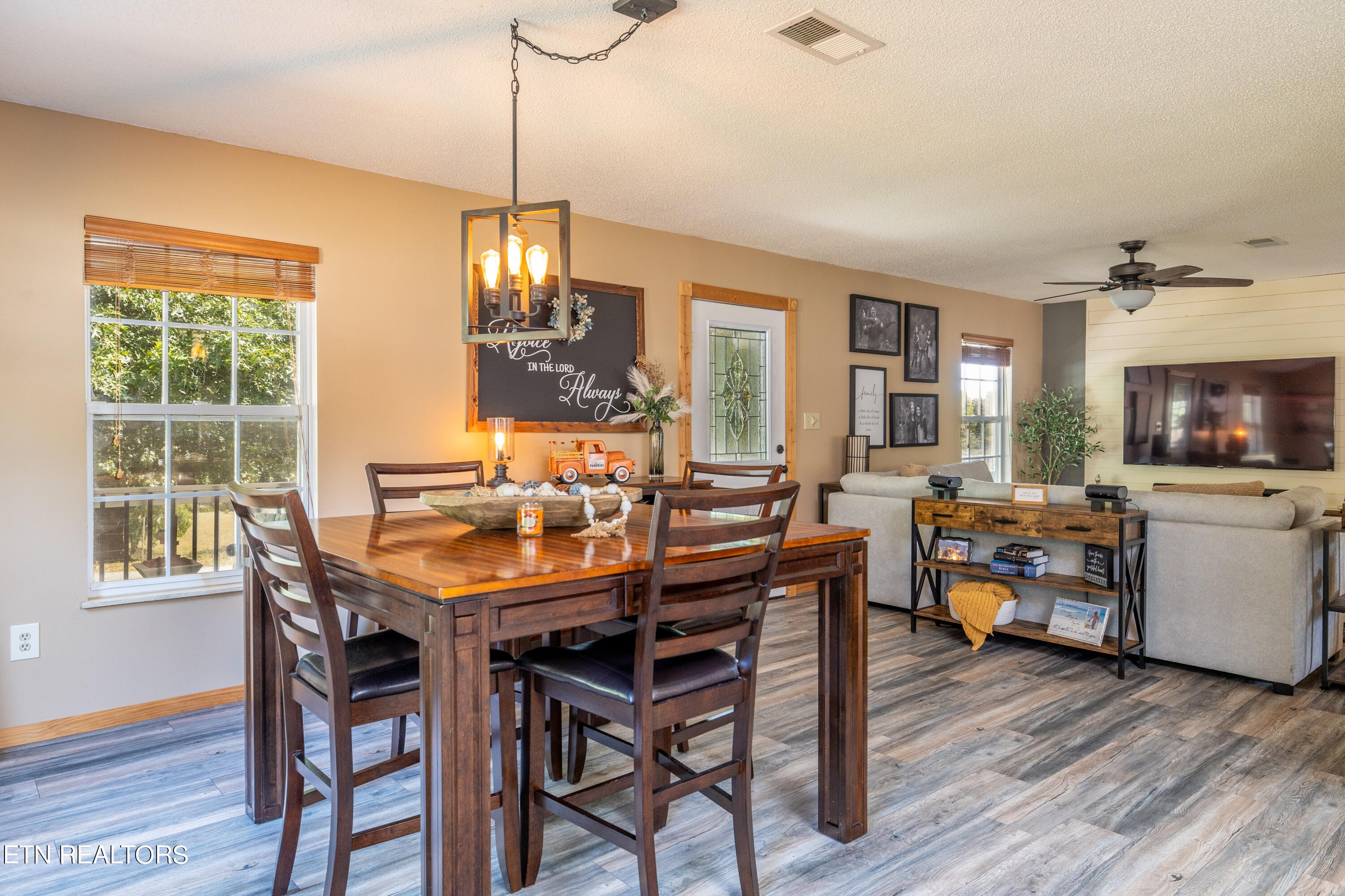 4494 Countryside W